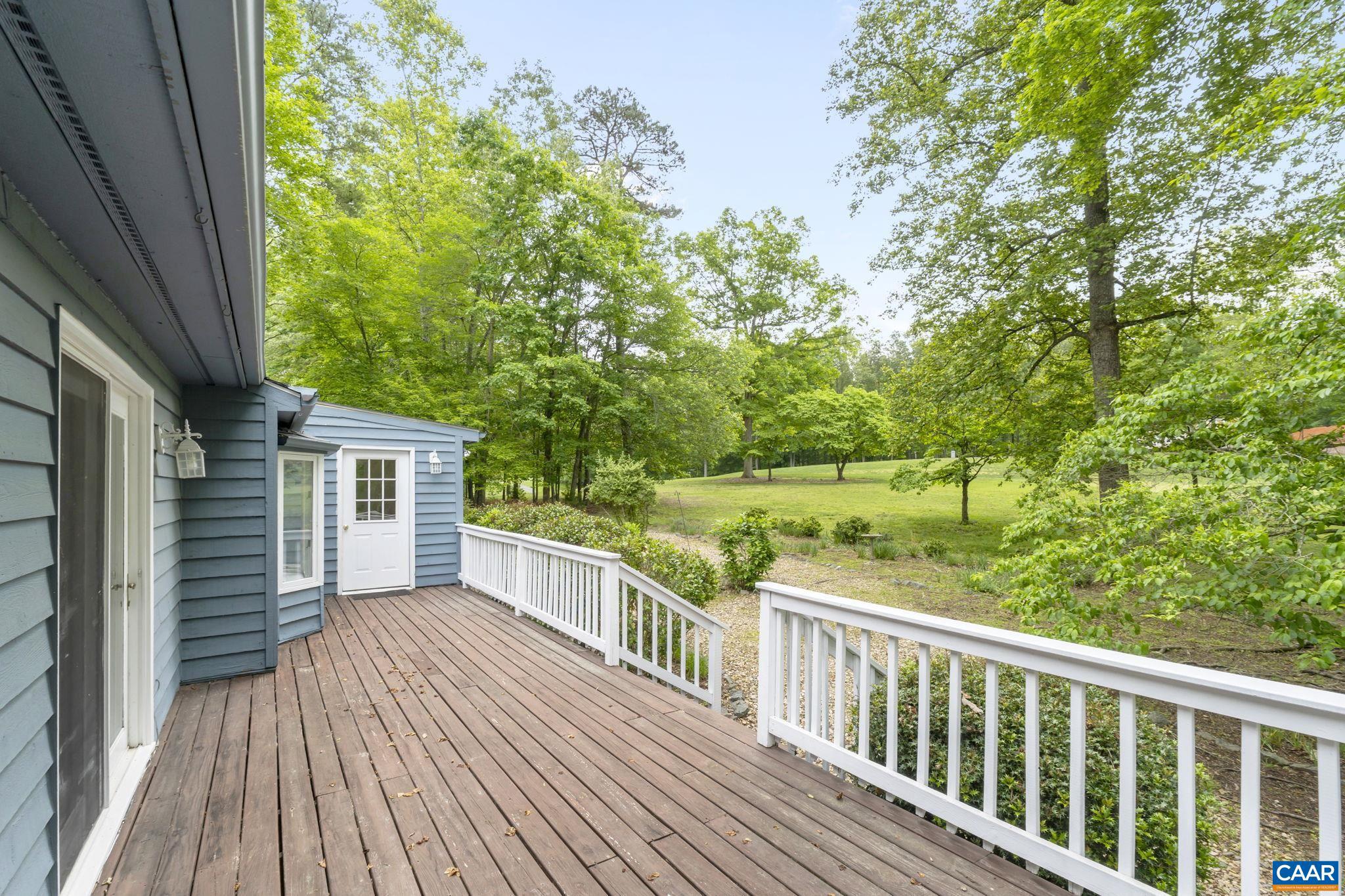 LAKE MONTICELLO - Residential