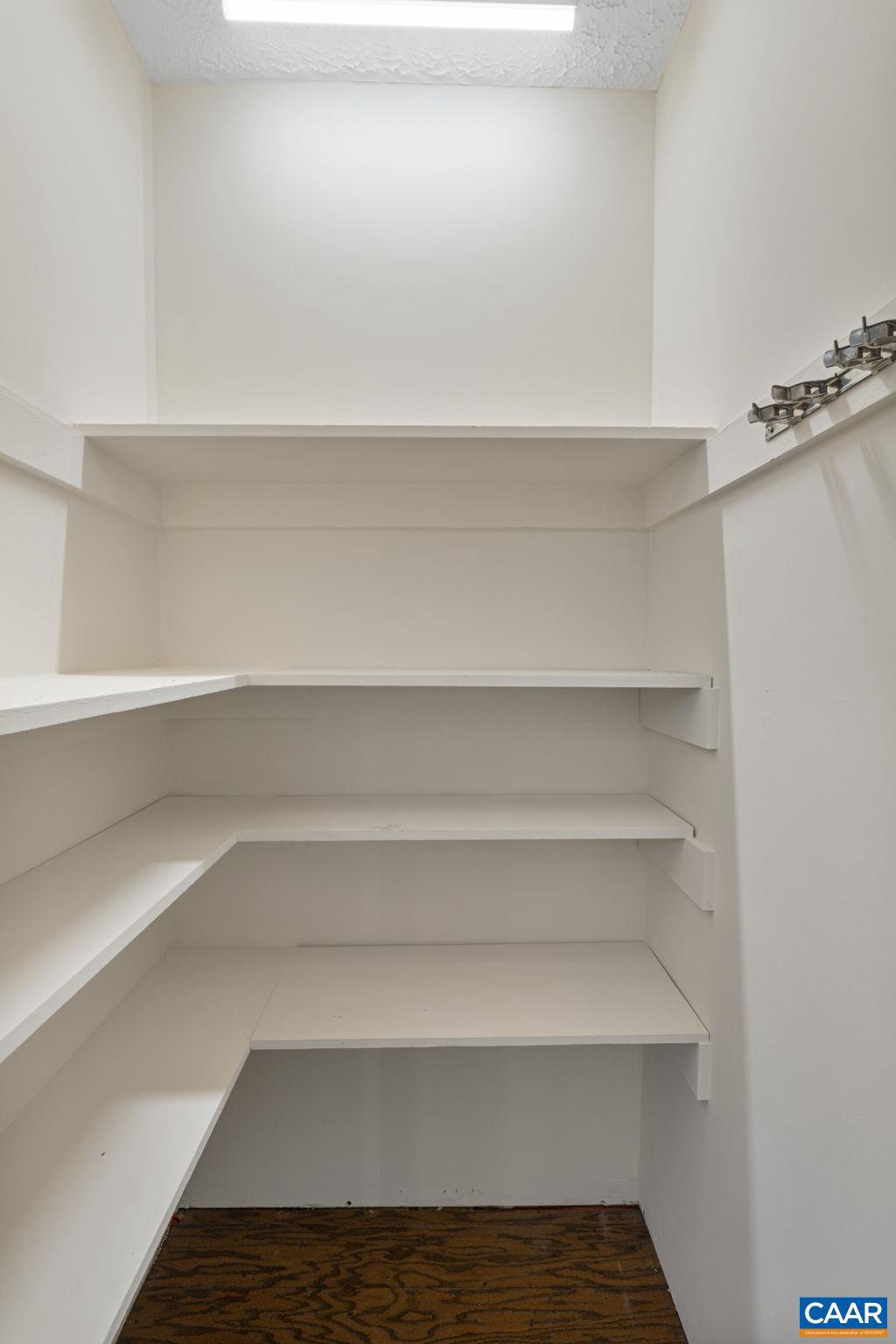 LAKE MONTICELLO - Residential