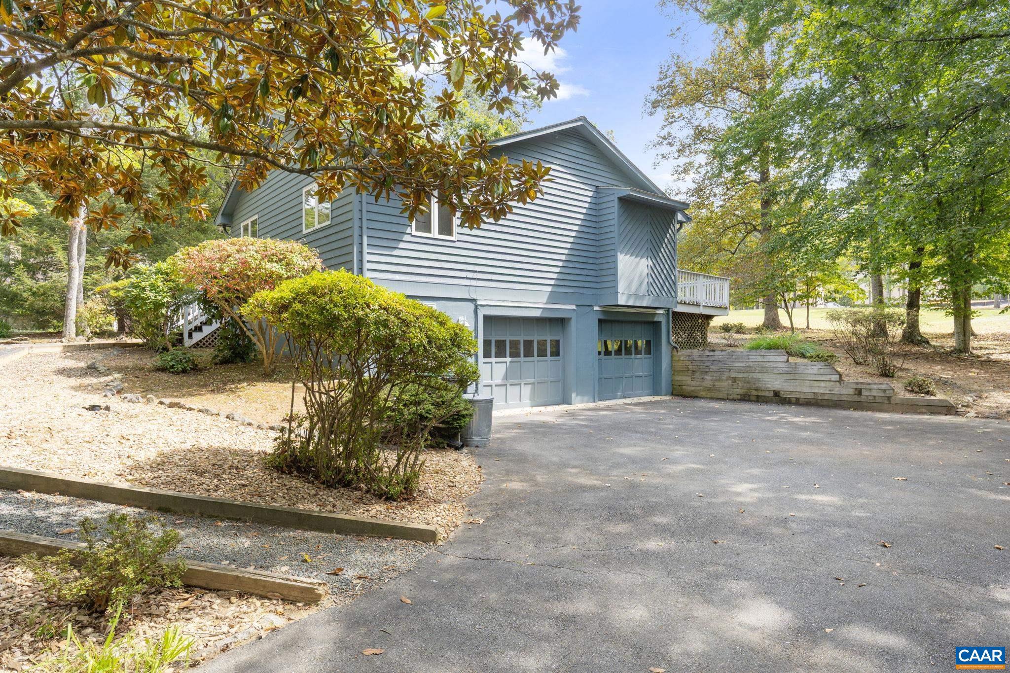 LAKE MONTICELLO - Residential