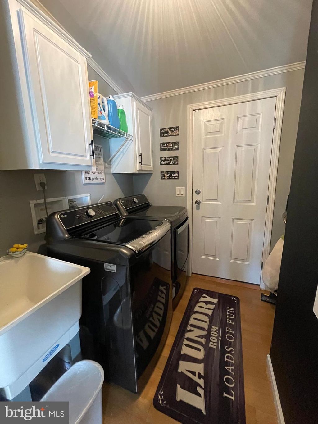 listing image 42