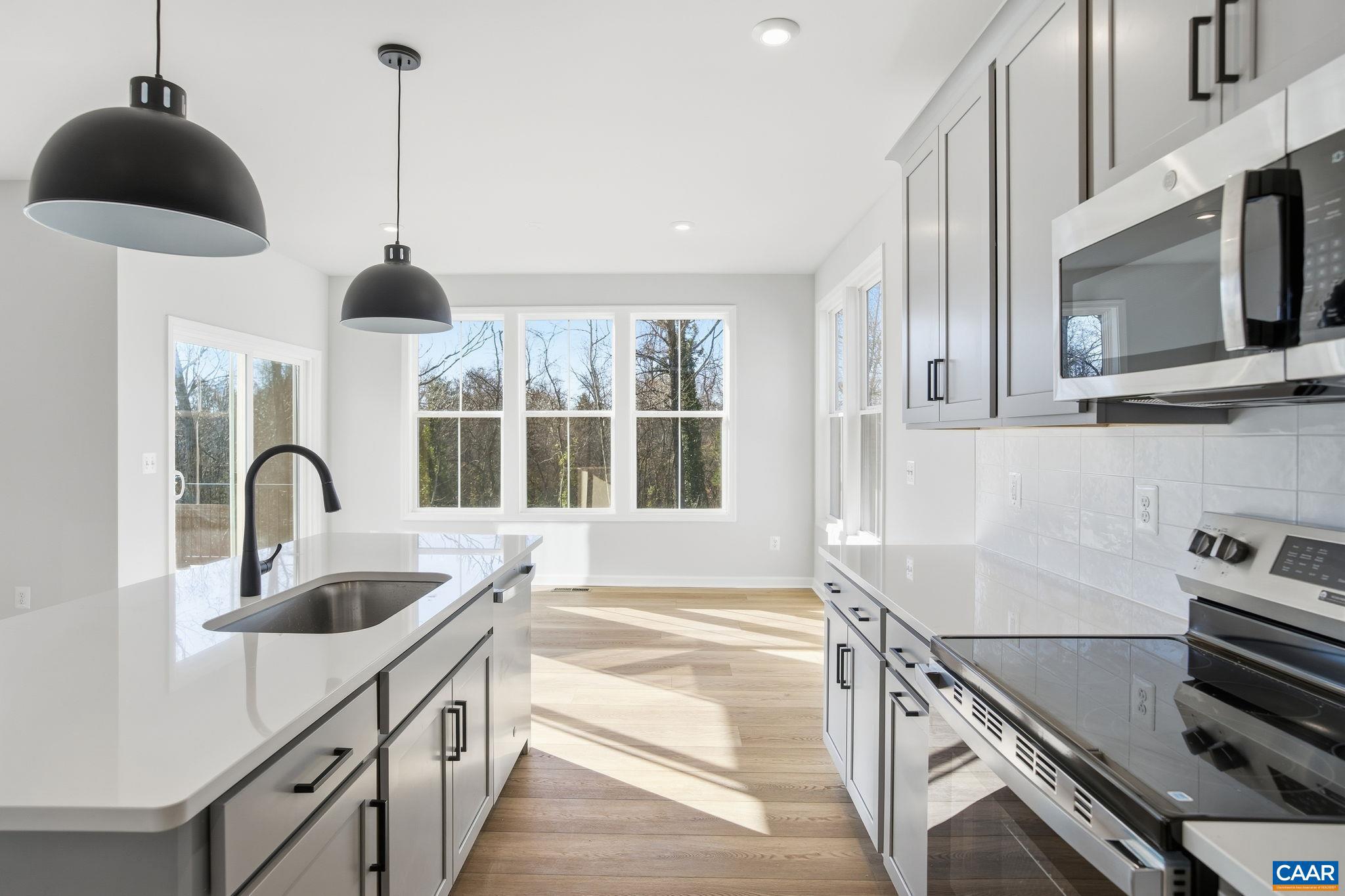 3005 RAMBLING BROOK LN