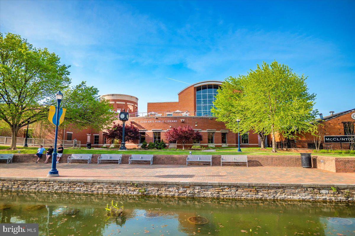 MARKET SQUARE - Residential