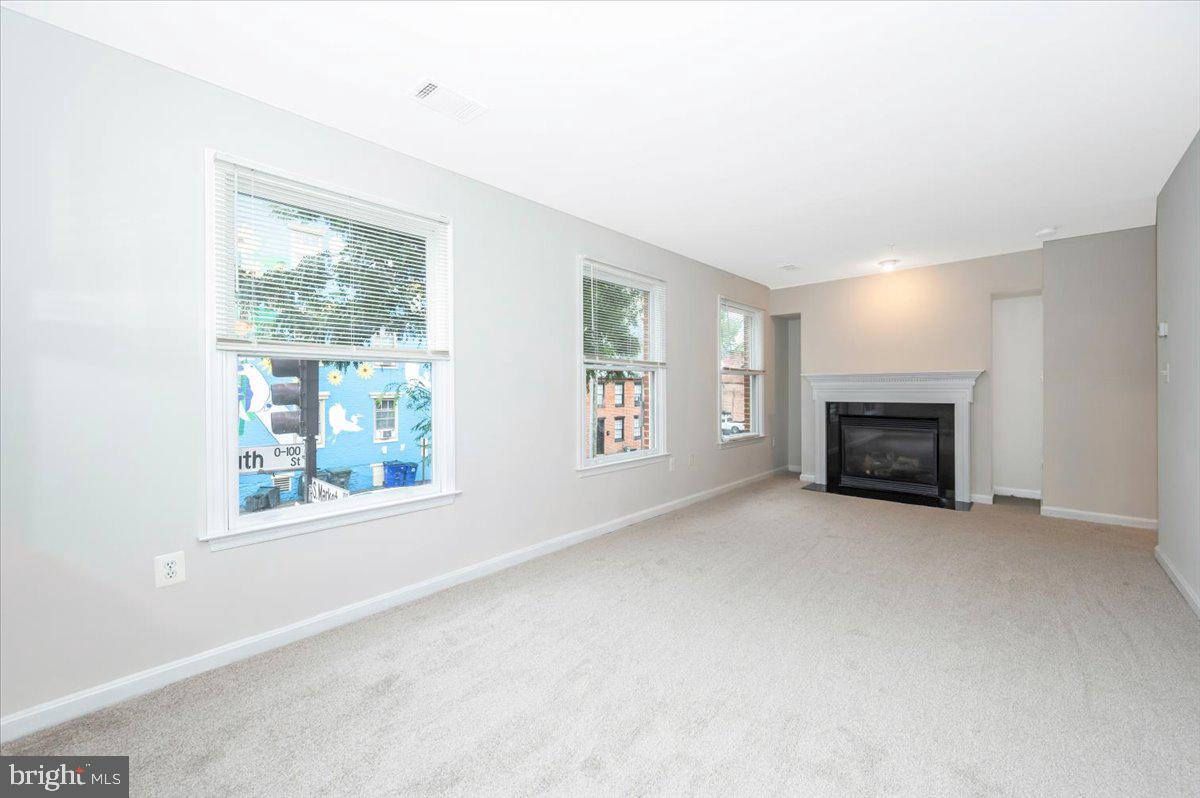 MARKET SQUARE - Residential