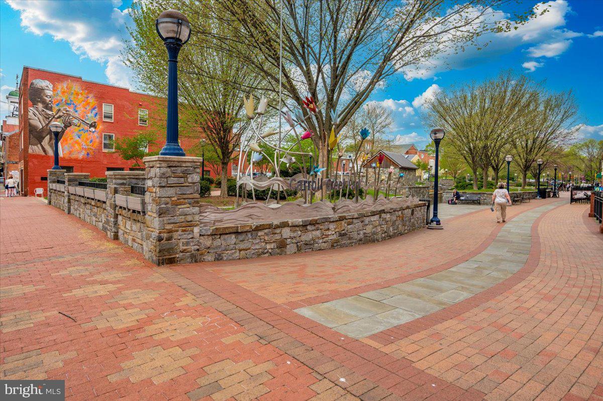 MARKET SQUARE - Residential