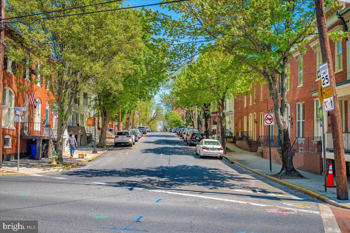 MARKET SQUARE - Residential