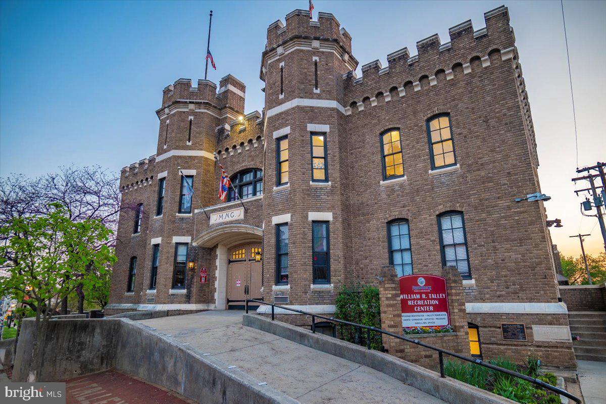 MARKET SQUARE - Residential