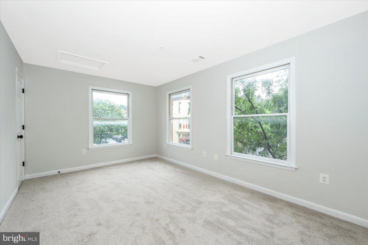 MARKET SQUARE - Residential