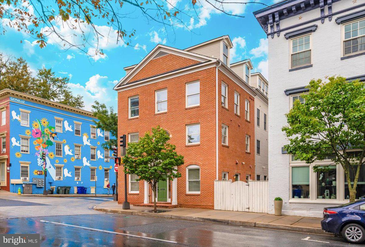 MARKET SQUARE - Residential