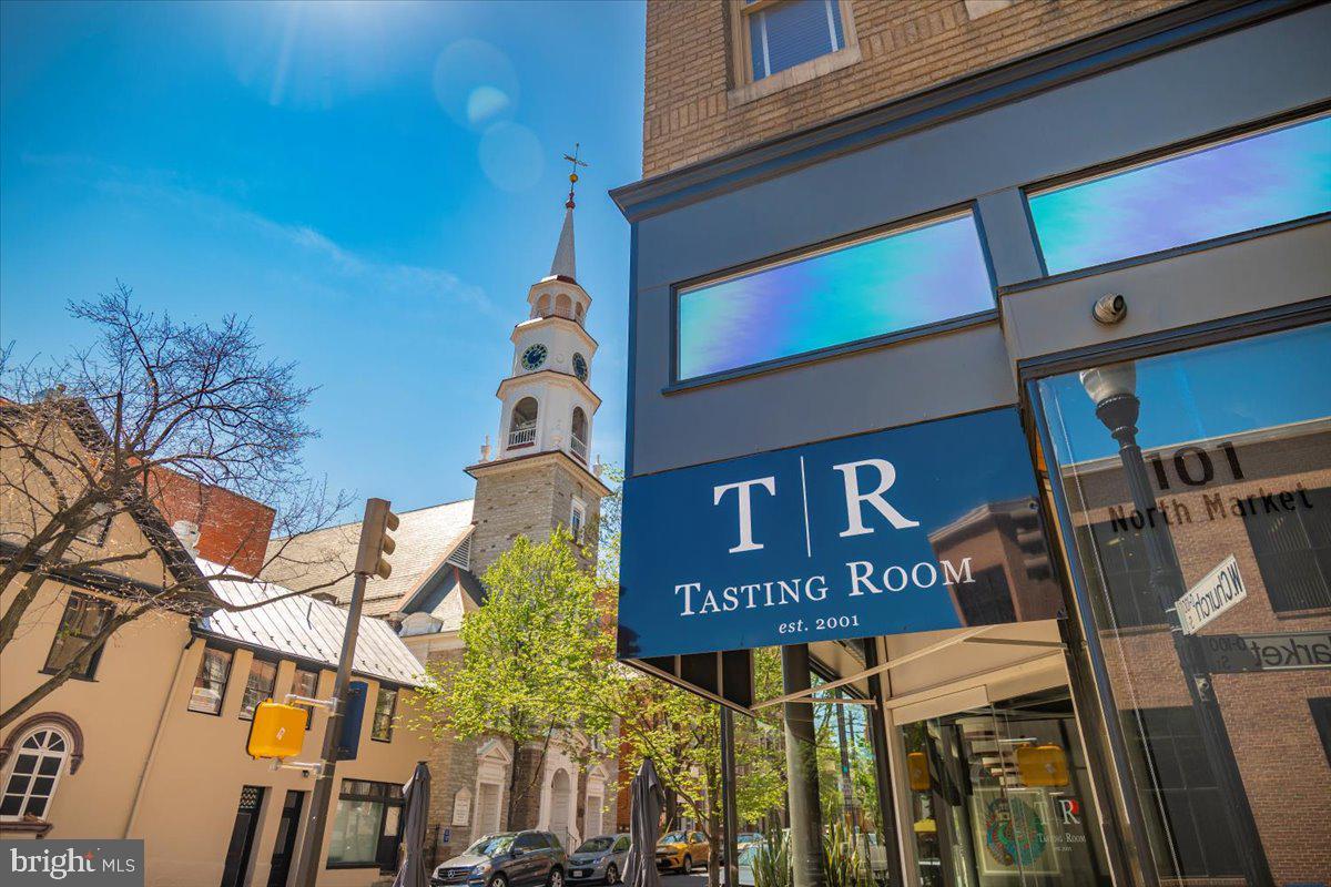 MARKET SQUARE - Residential