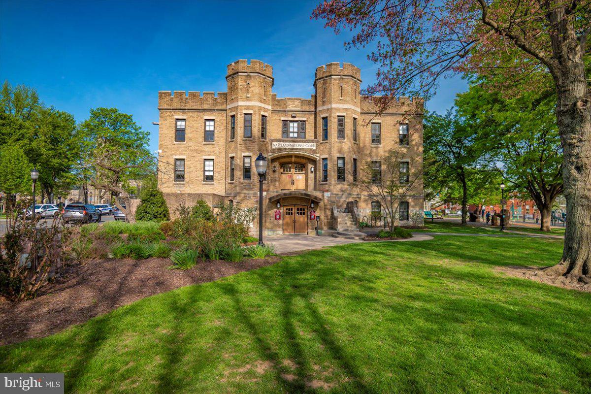 MARKET SQUARE - Residential