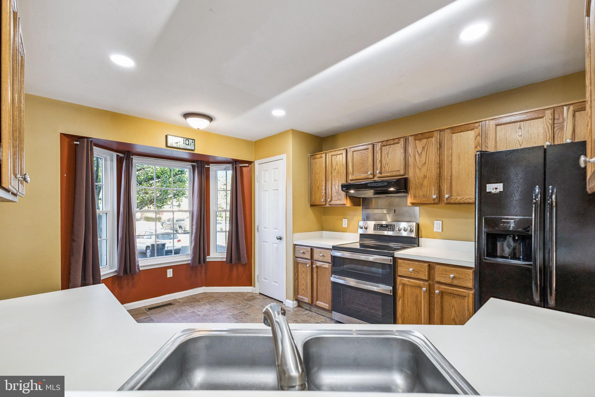 FOXBOROUGH - Residential