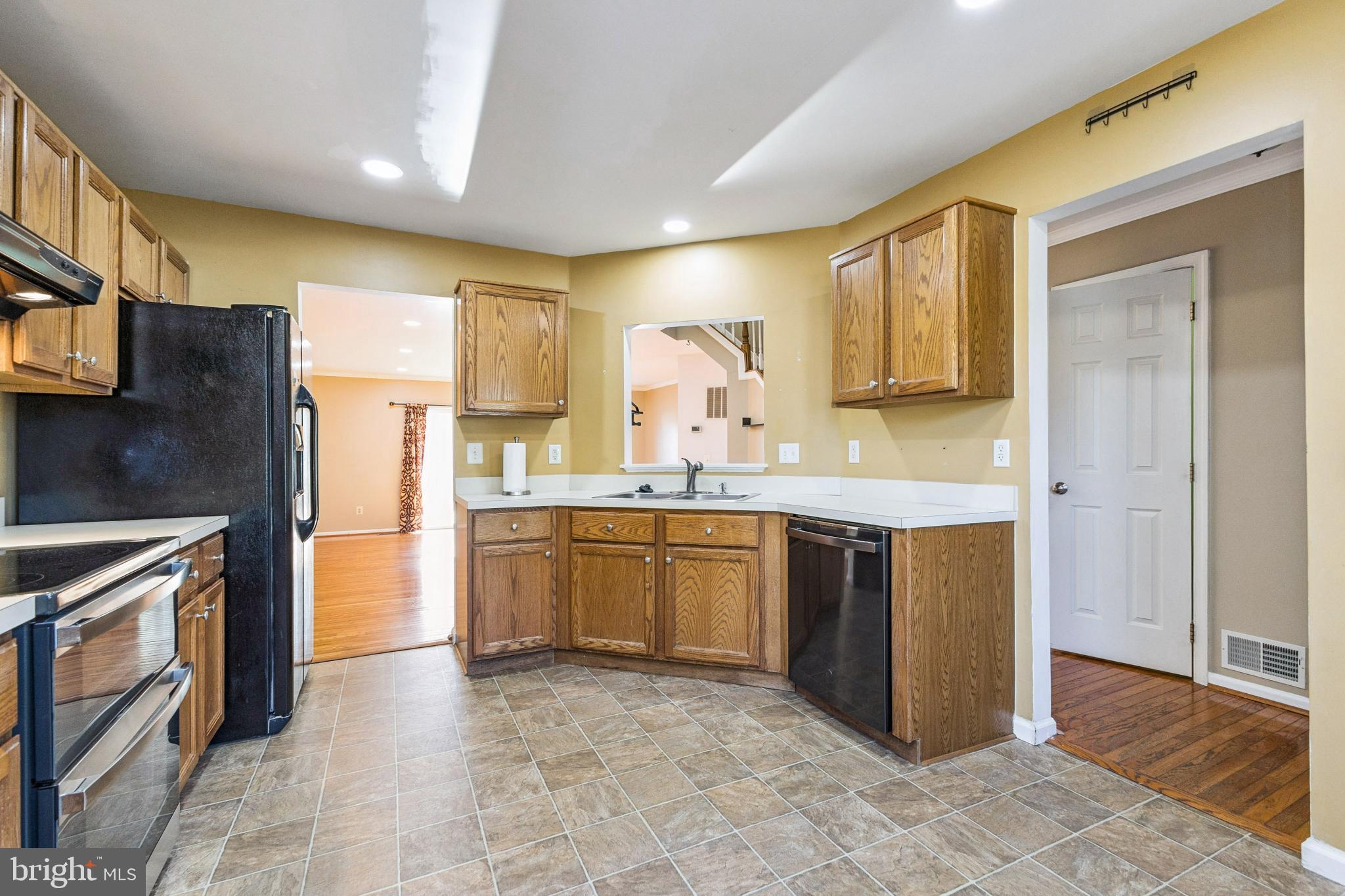 FOXBOROUGH - Residential