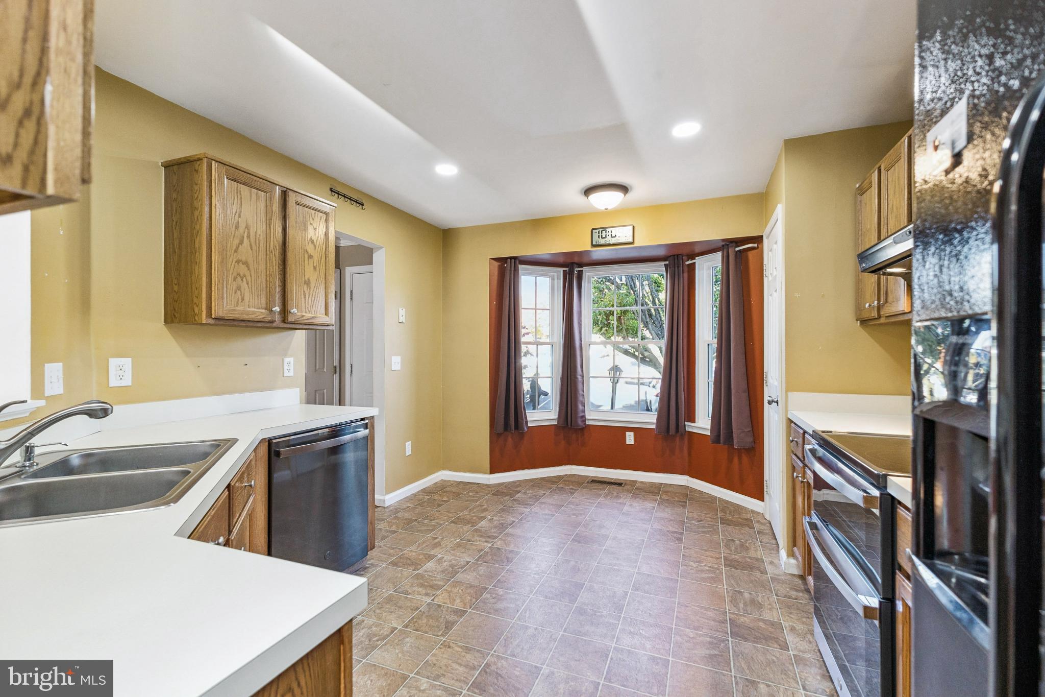 FOXBOROUGH - Residential