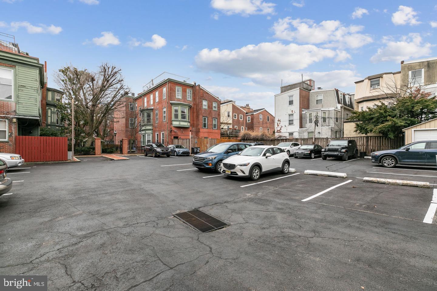 FAIRMOUNT - Residential