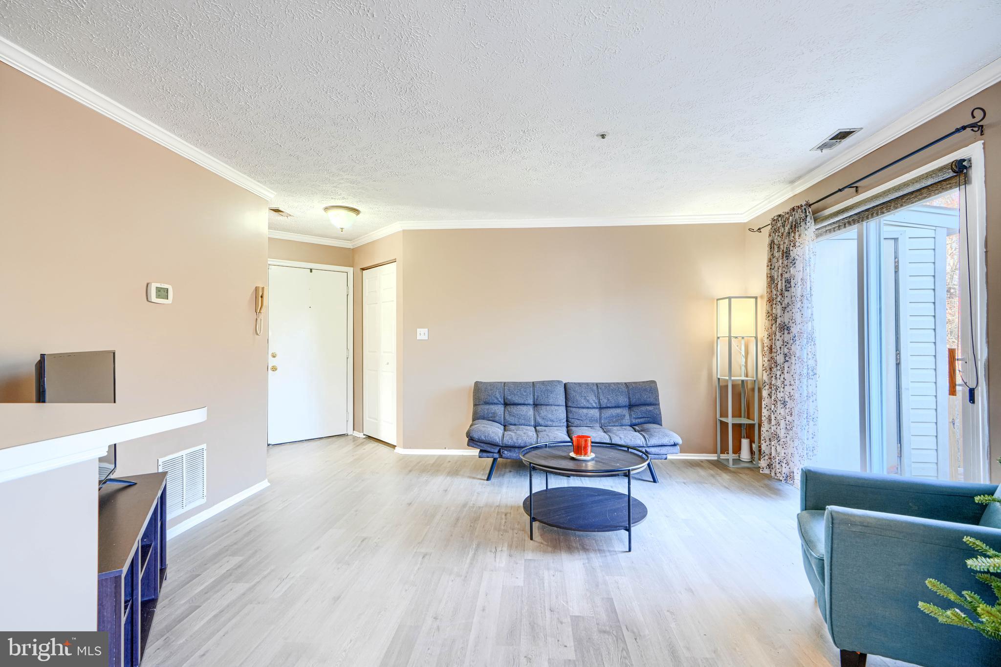 132 JUMPERS CIRCLE 204