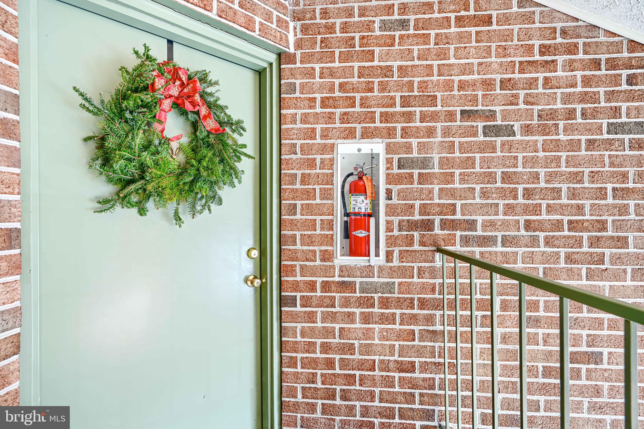 132 JUMPERS CIRCLE 204