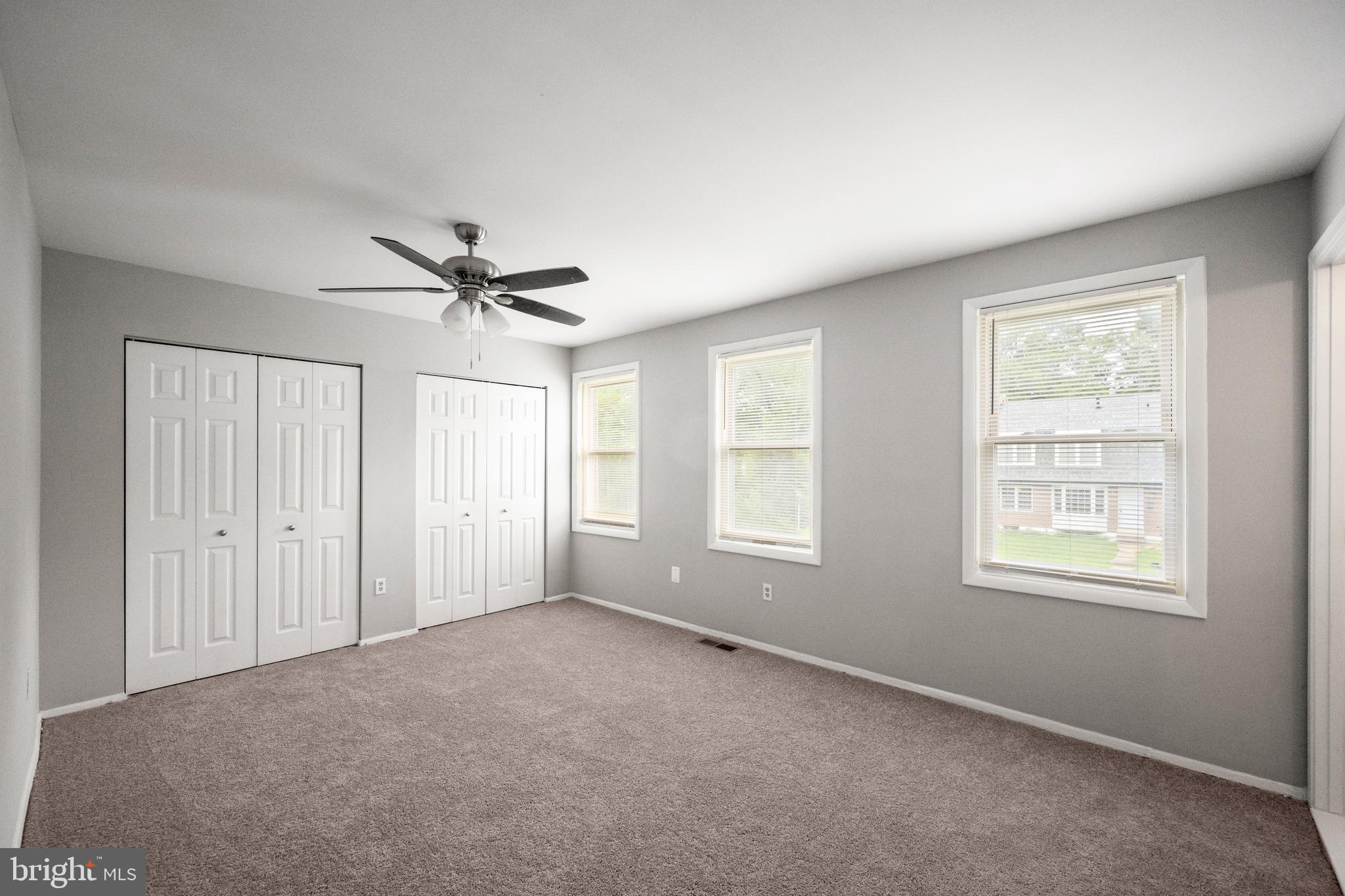 COLLEGE SQUARE - Residential