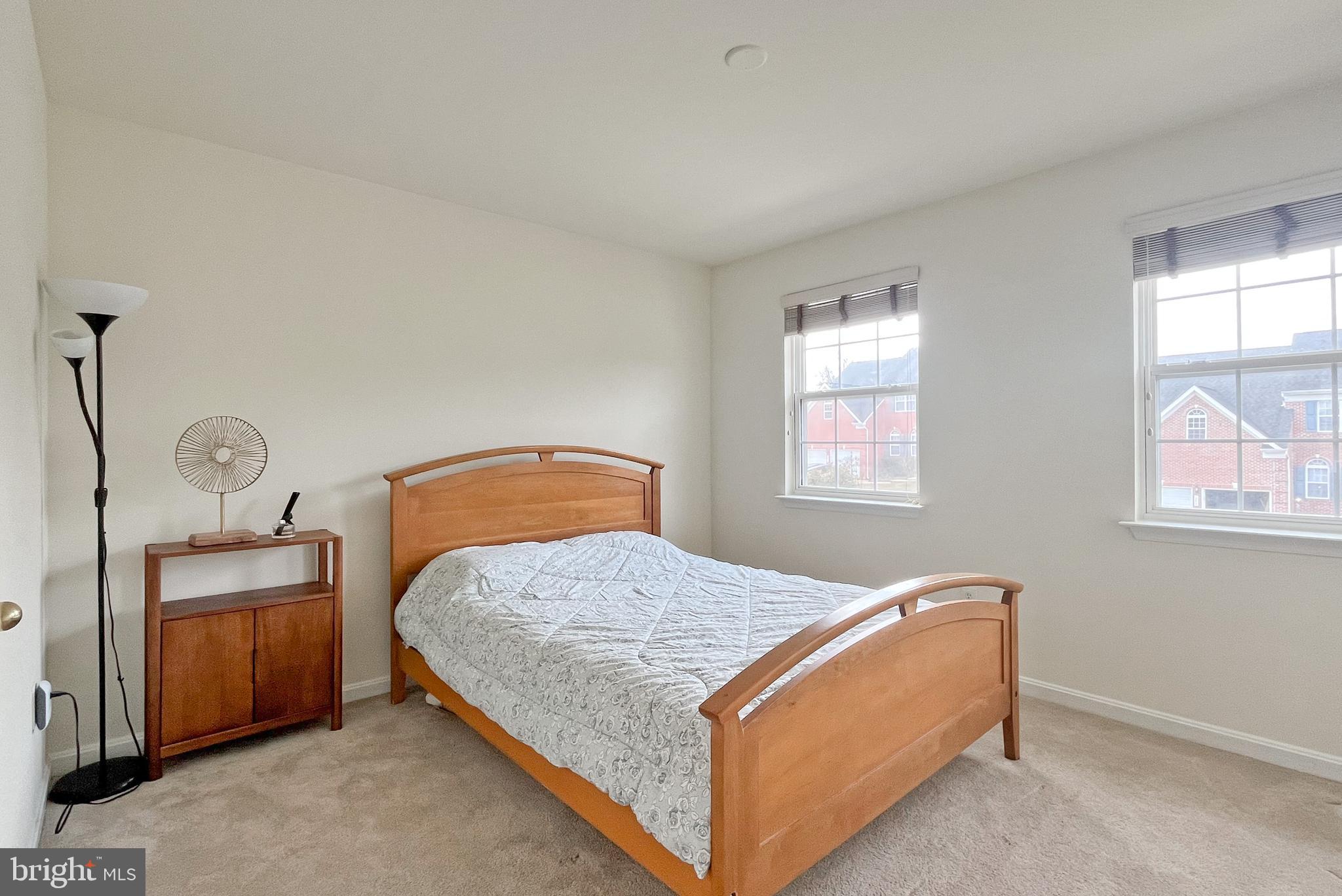 COLONIAL ESTATES - Residential