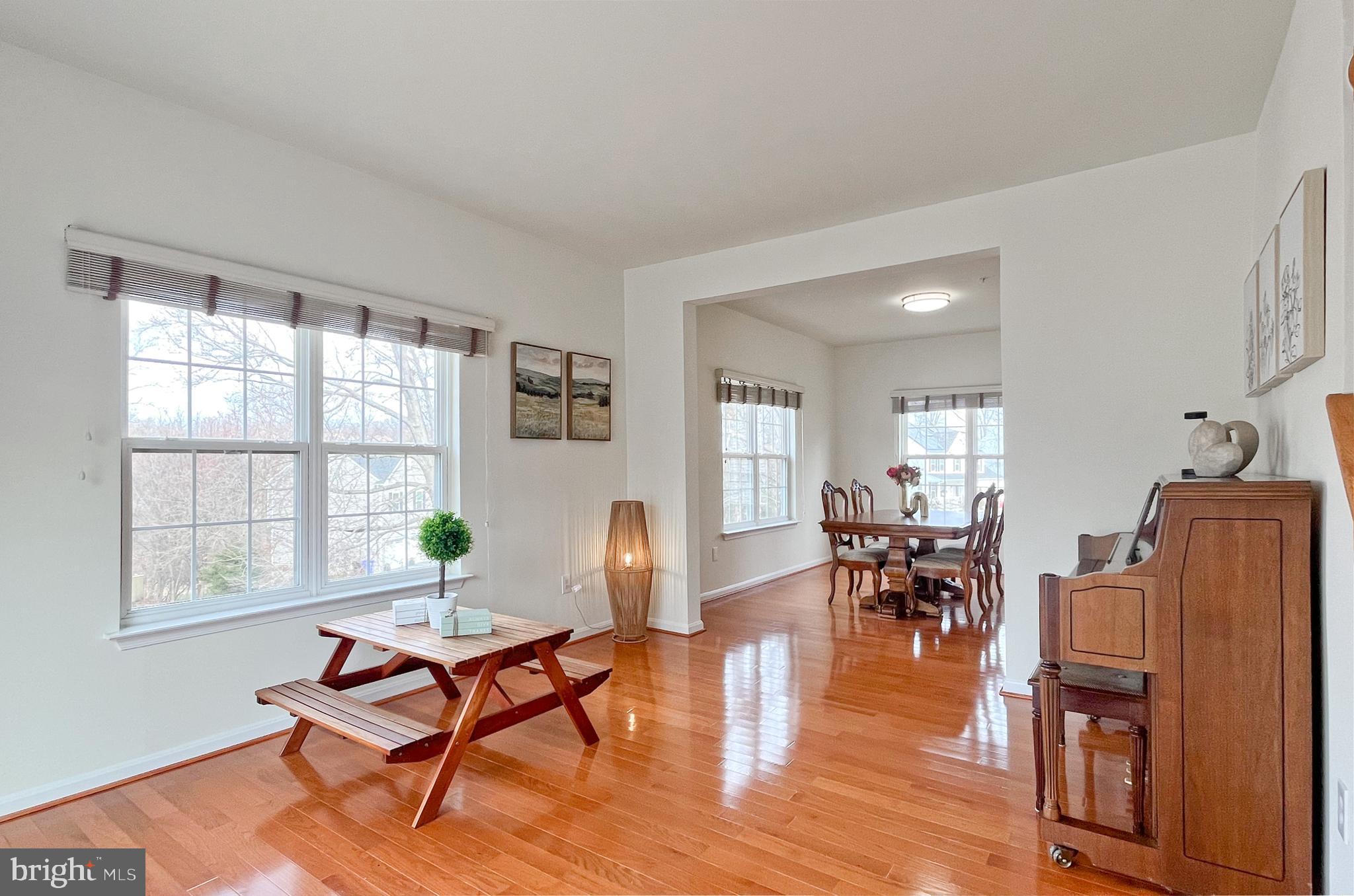 COLONIAL ESTATES - Residential