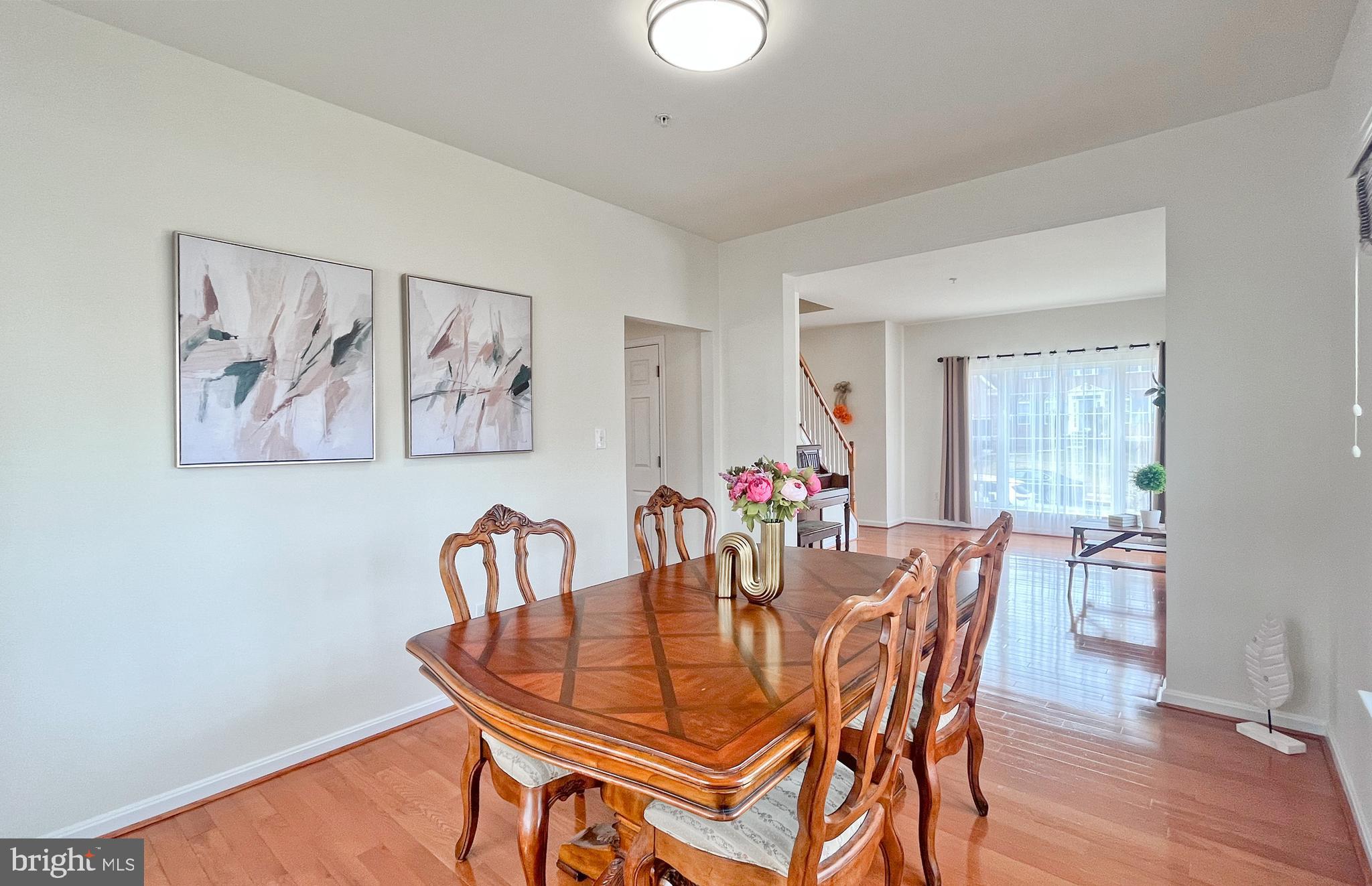 COLONIAL ESTATES - Residential