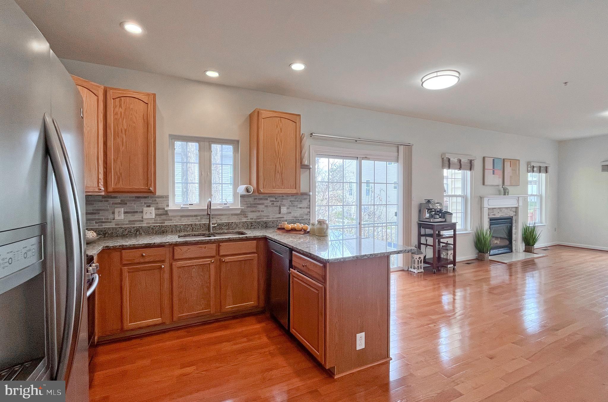 COLONIAL ESTATES - Residential