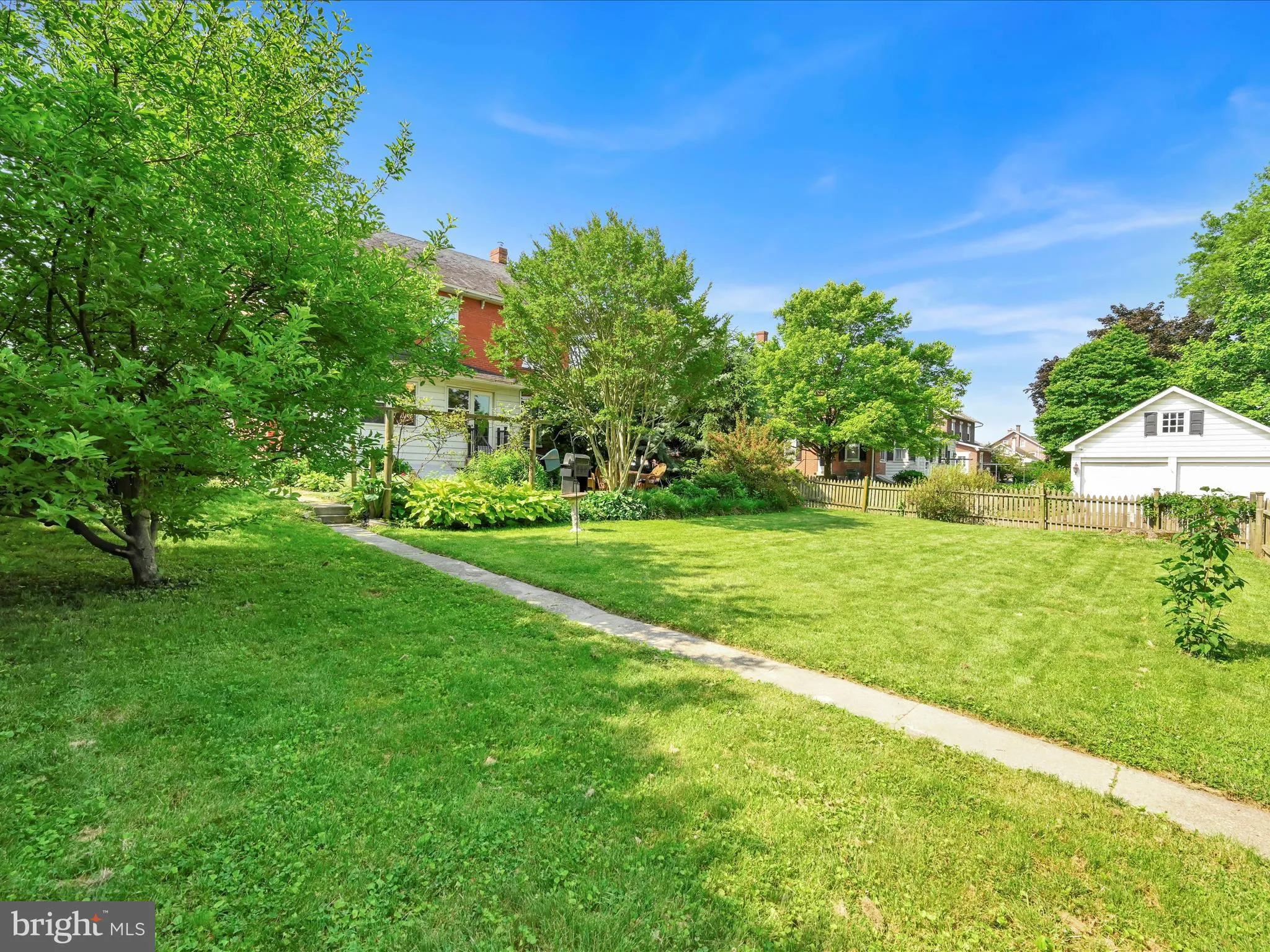 Strasburg, Pennsylvania 17579, United States, 3 Bedrooms Bedrooms, ,3 BathroomsBathrooms,Residential,Pending,145175