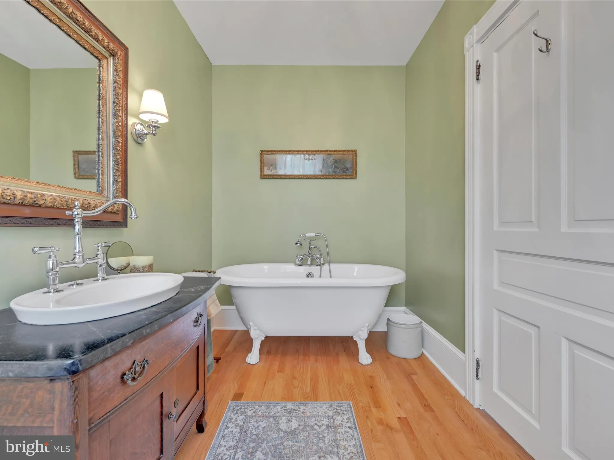 Strasburg, Pennsylvania 17579, United States, 3 Bedrooms Bedrooms, ,3 BathroomsBathrooms,Residential,Pending,145175