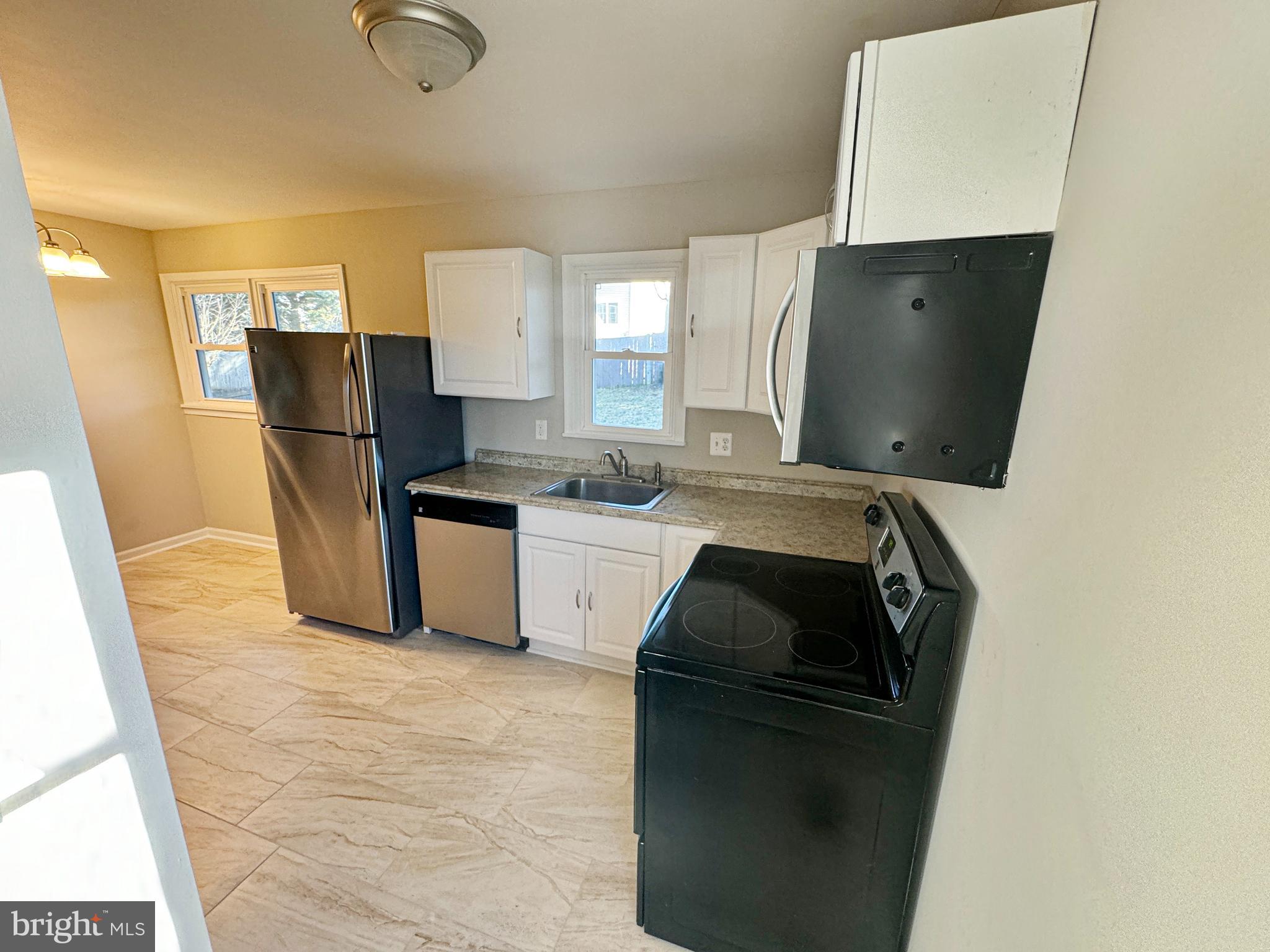 DEVLIN SQUARE - Residential