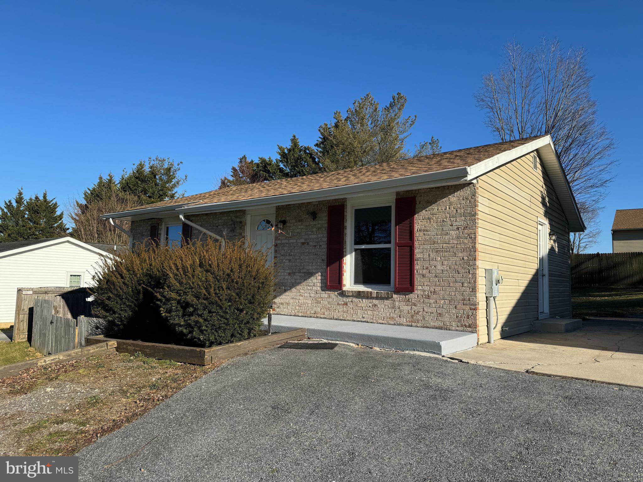 DEVLIN SQUARE - Residential