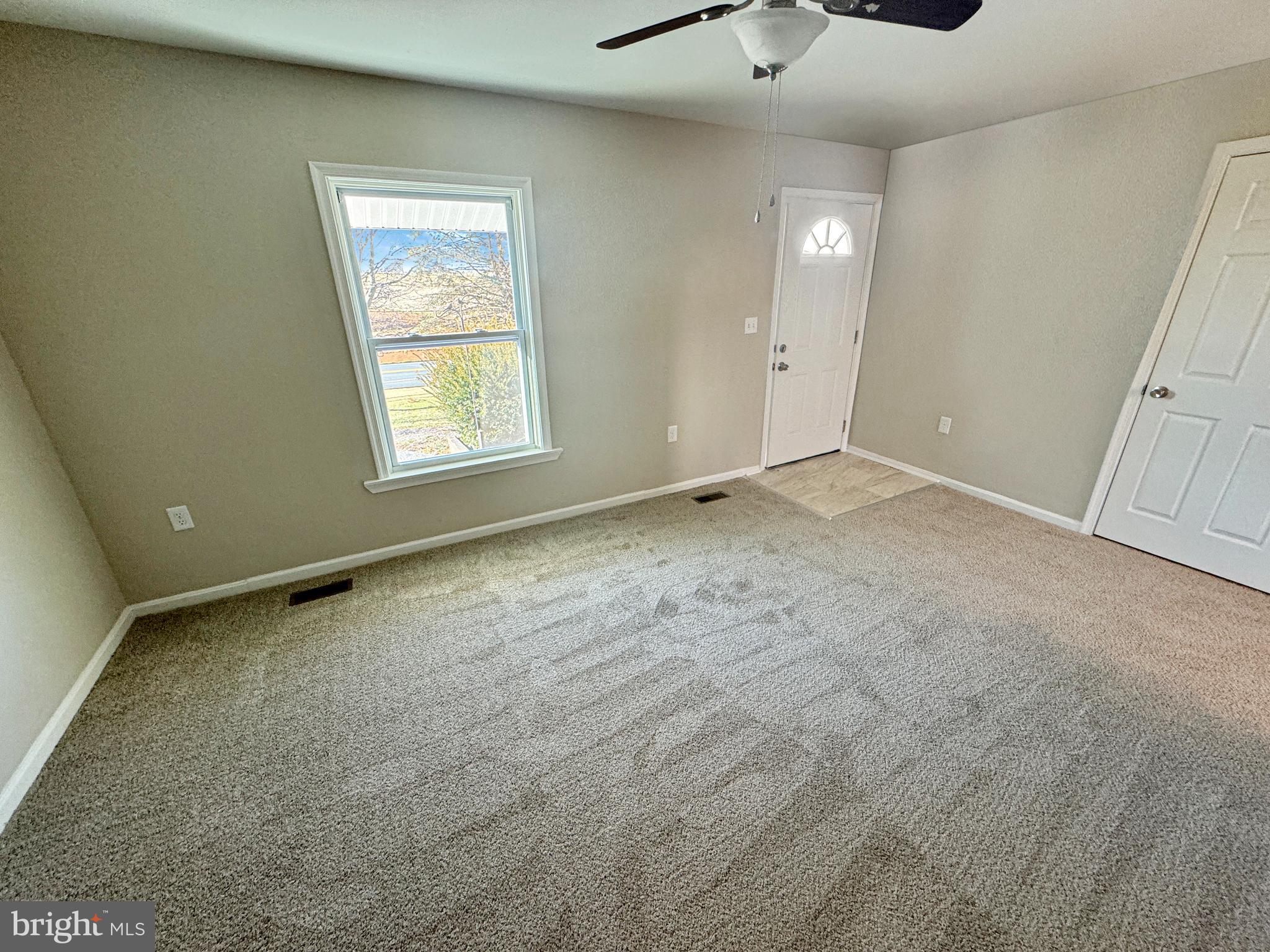 DEVLIN SQUARE - Residential