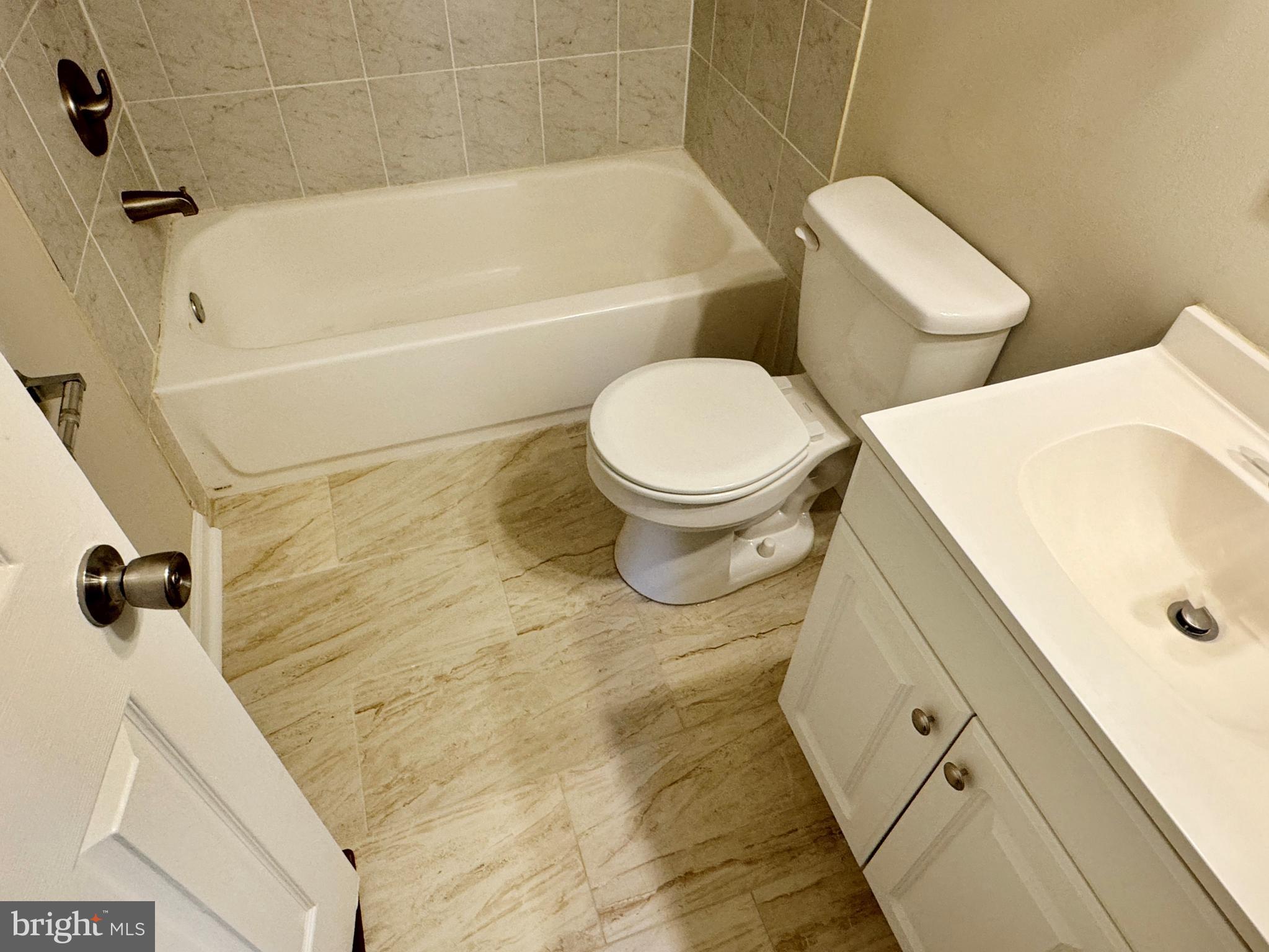 DEVLIN SQUARE - Residential