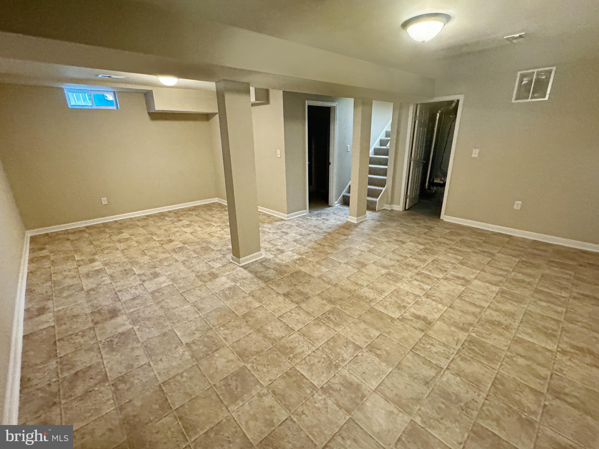 DEVLIN SQUARE - Residential