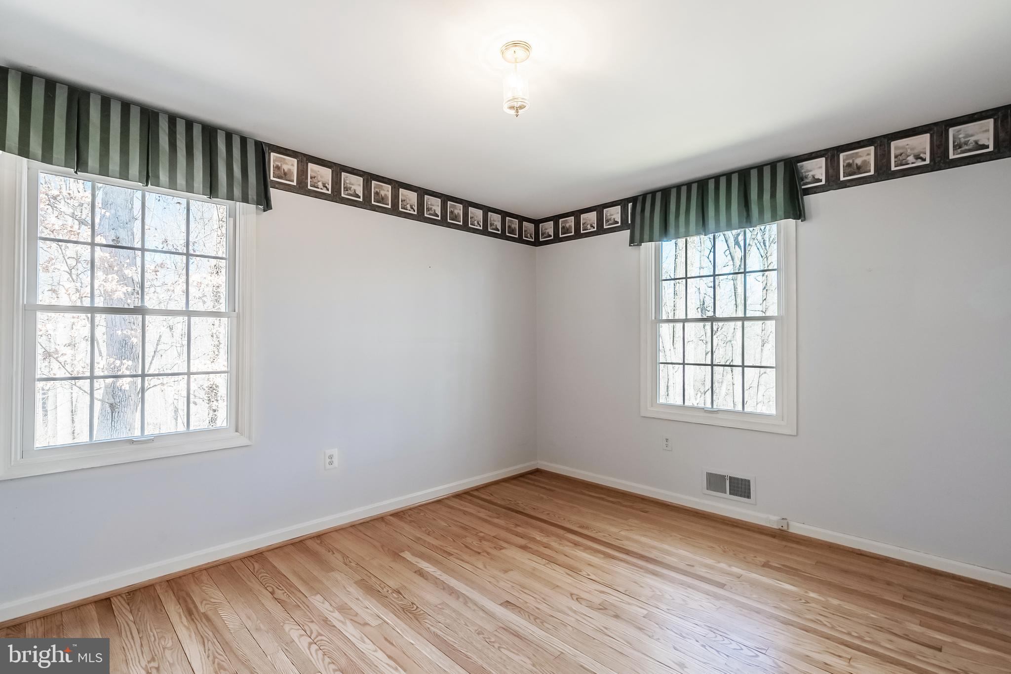 MANTUA - Residential