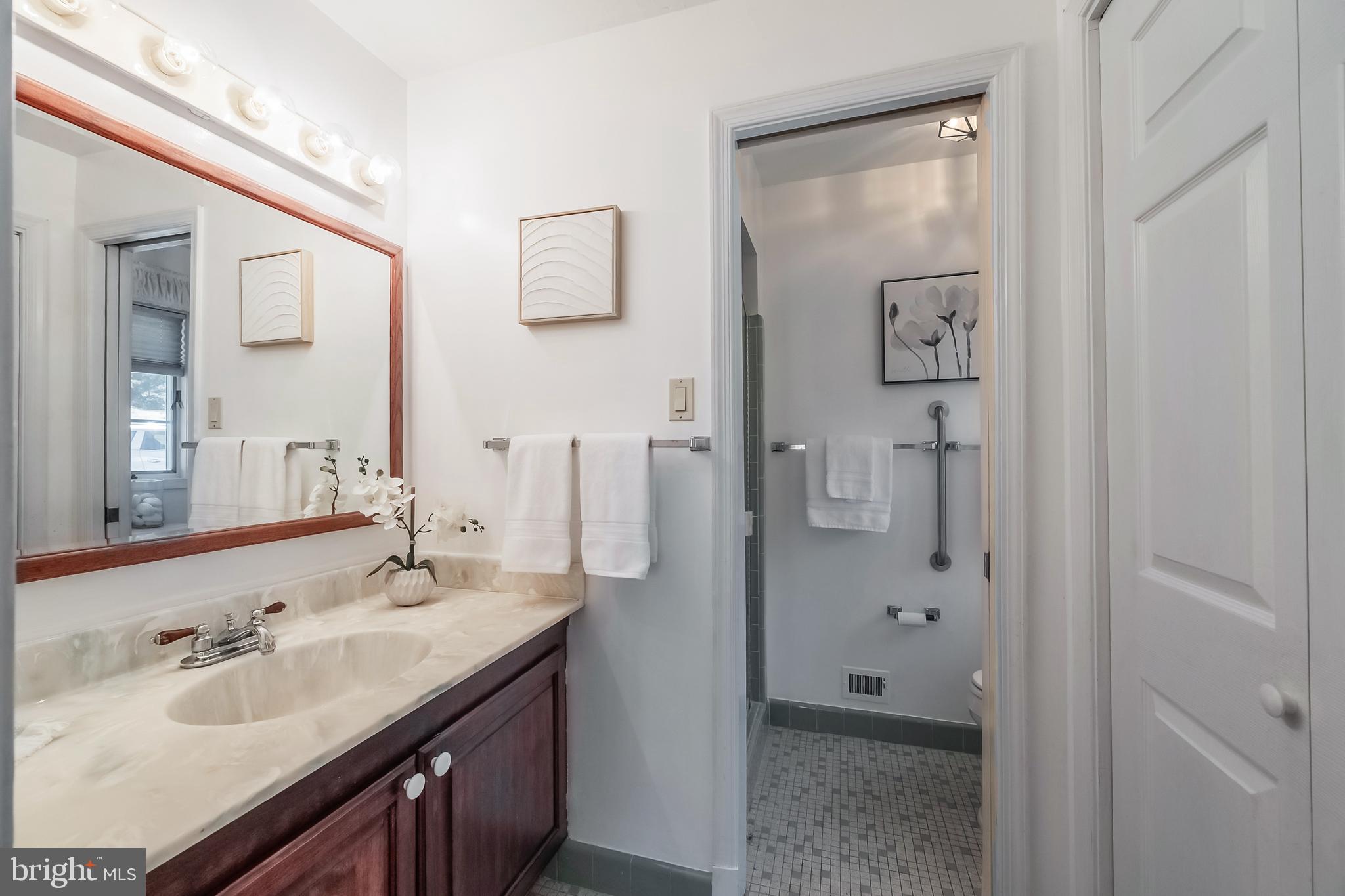 MANTUA - Residential