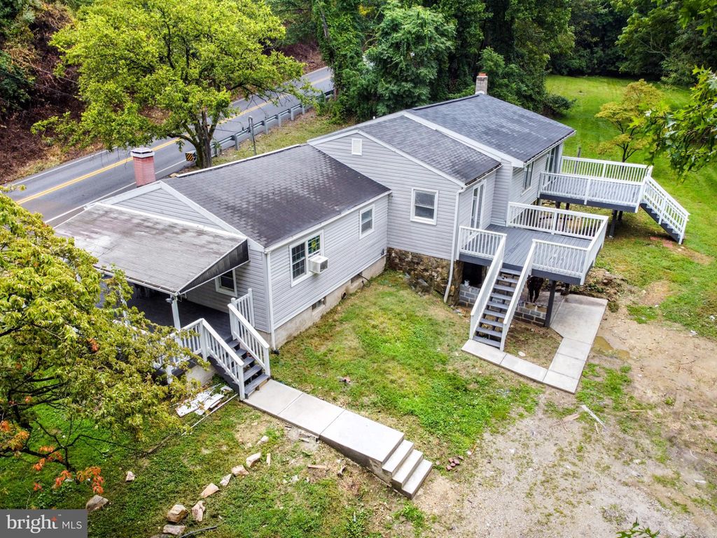 Photo of 1425 Manor Road, COATESVILLE, PA 19320 (MLS # PACT2110022)