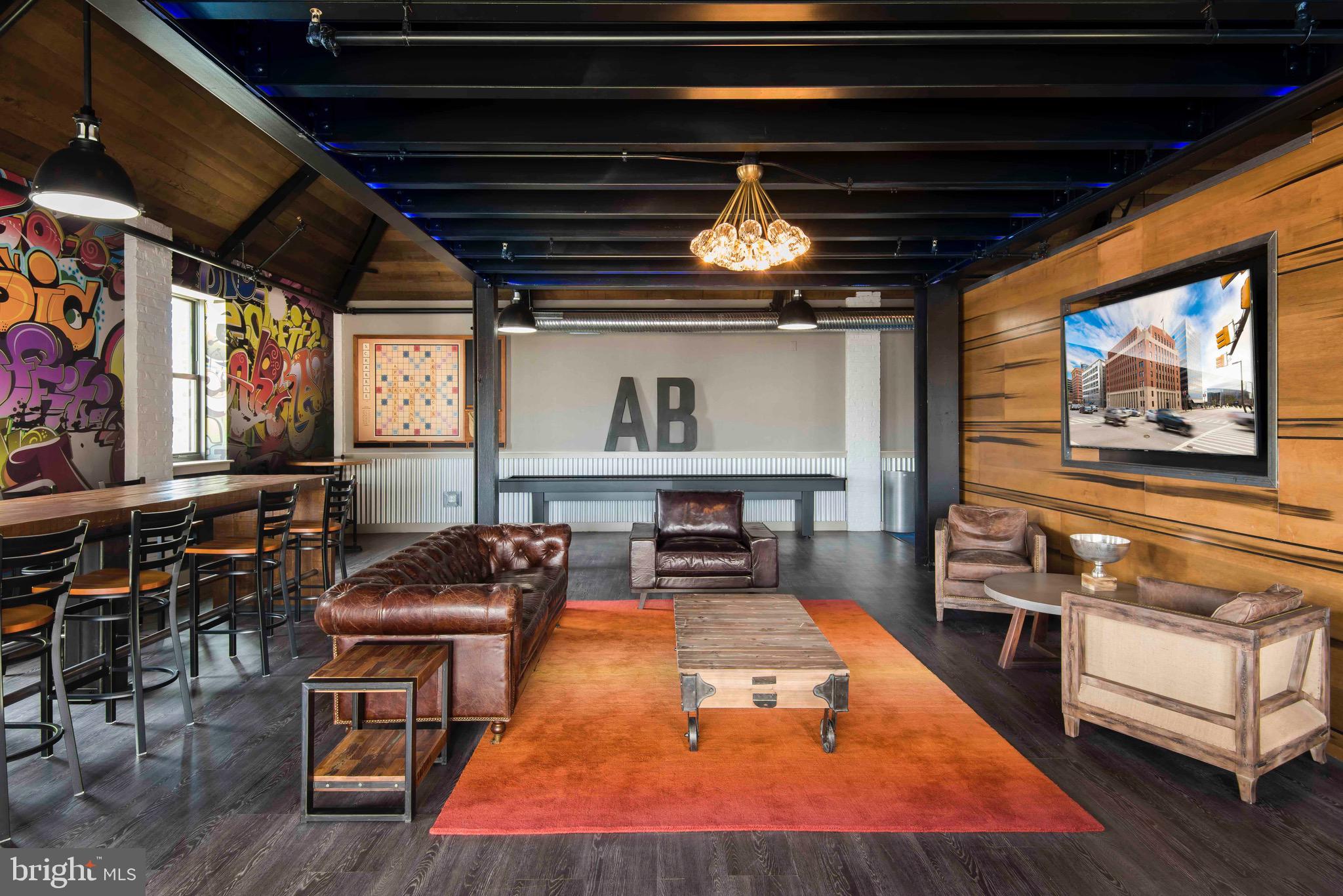 DOWNTOWN - Residential Lease