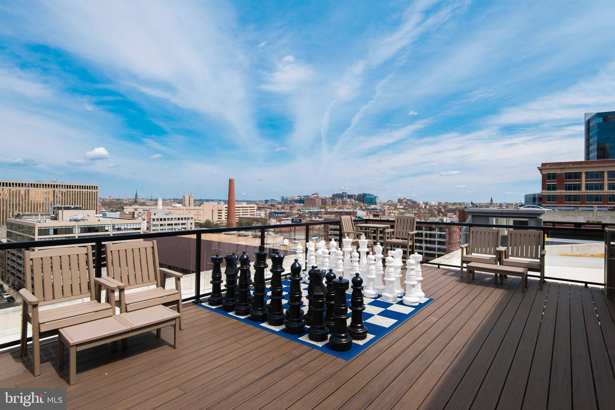DOWNTOWN - Residential Lease