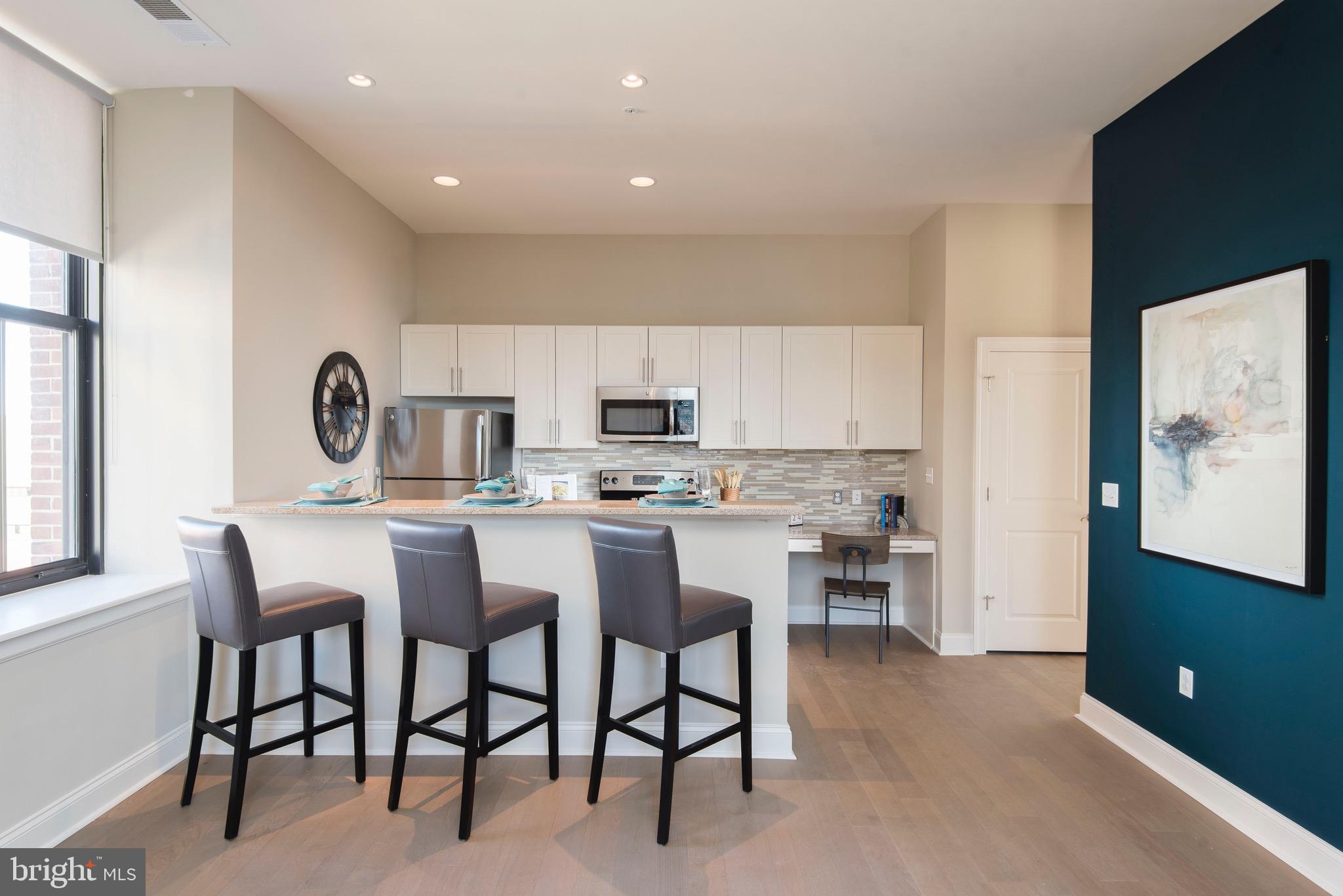 DOWNTOWN - Residential Lease