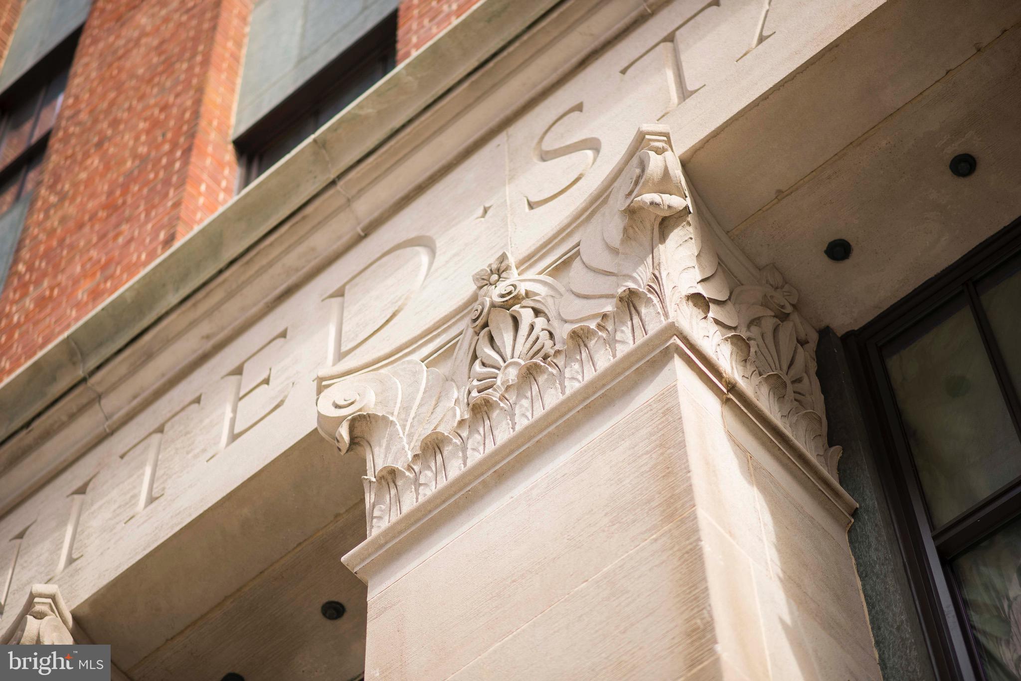 DOWNTOWN - Residential Lease