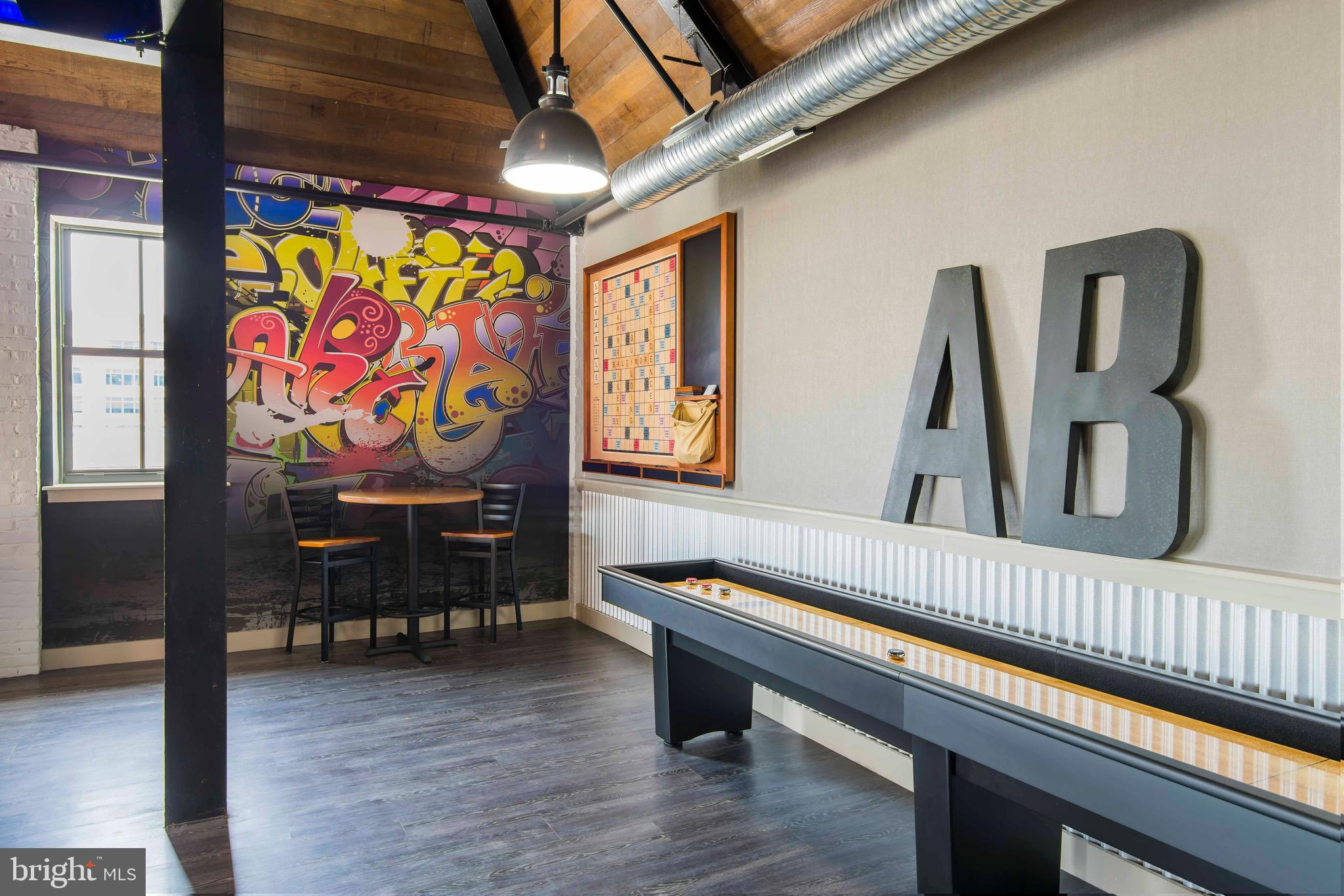 DOWNTOWN - Residential Lease