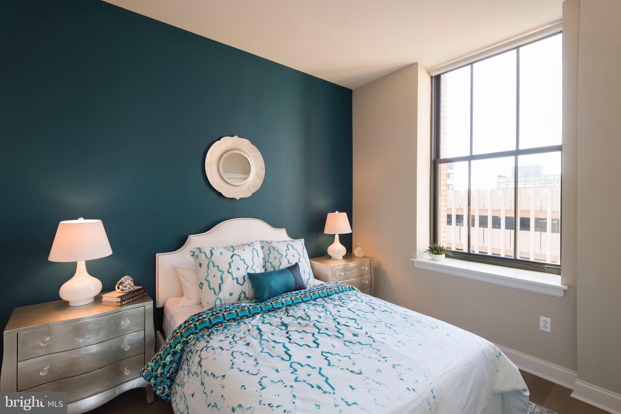 DOWNTOWN - Residential Lease