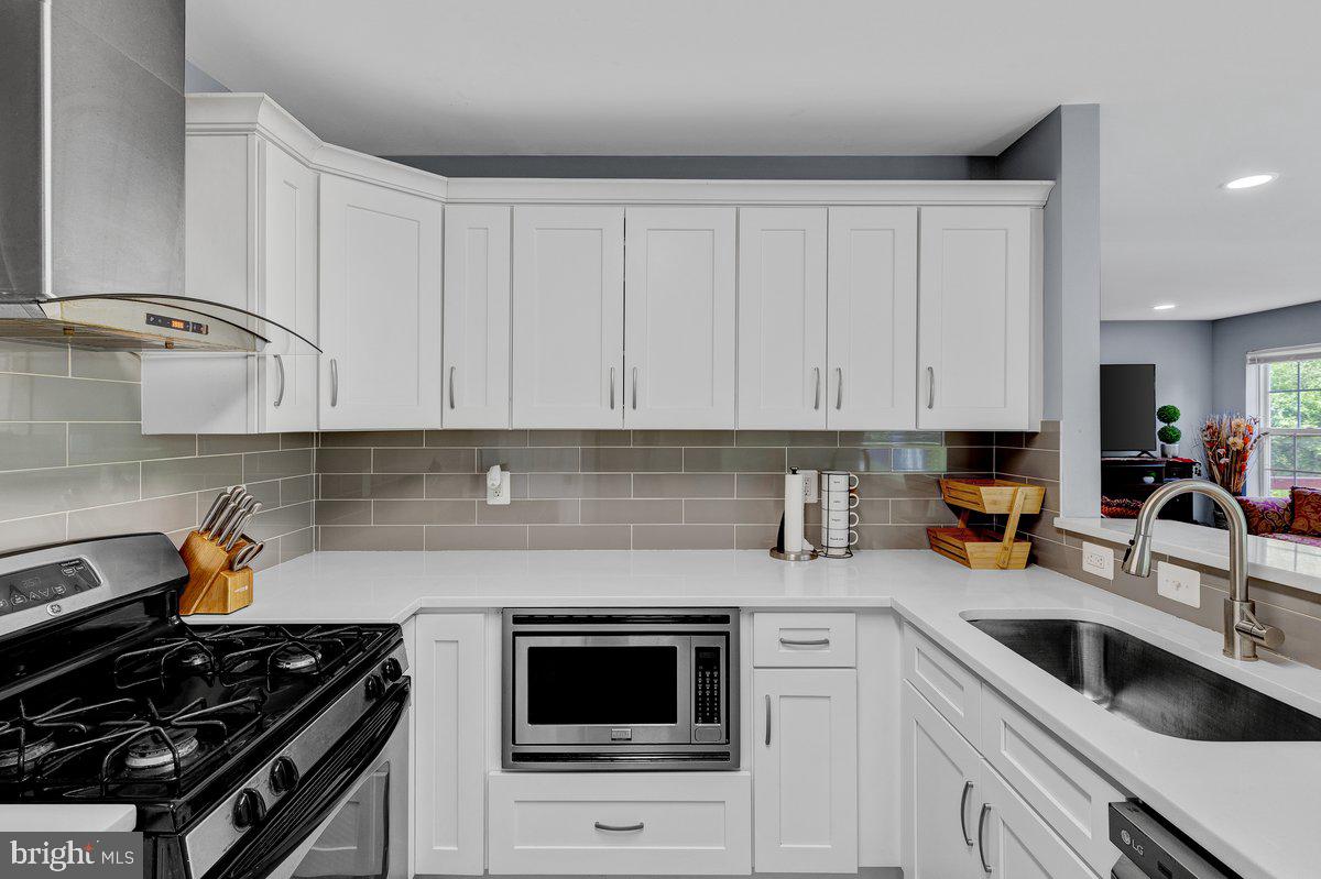 HOLLAWAY ESTATES - Residential