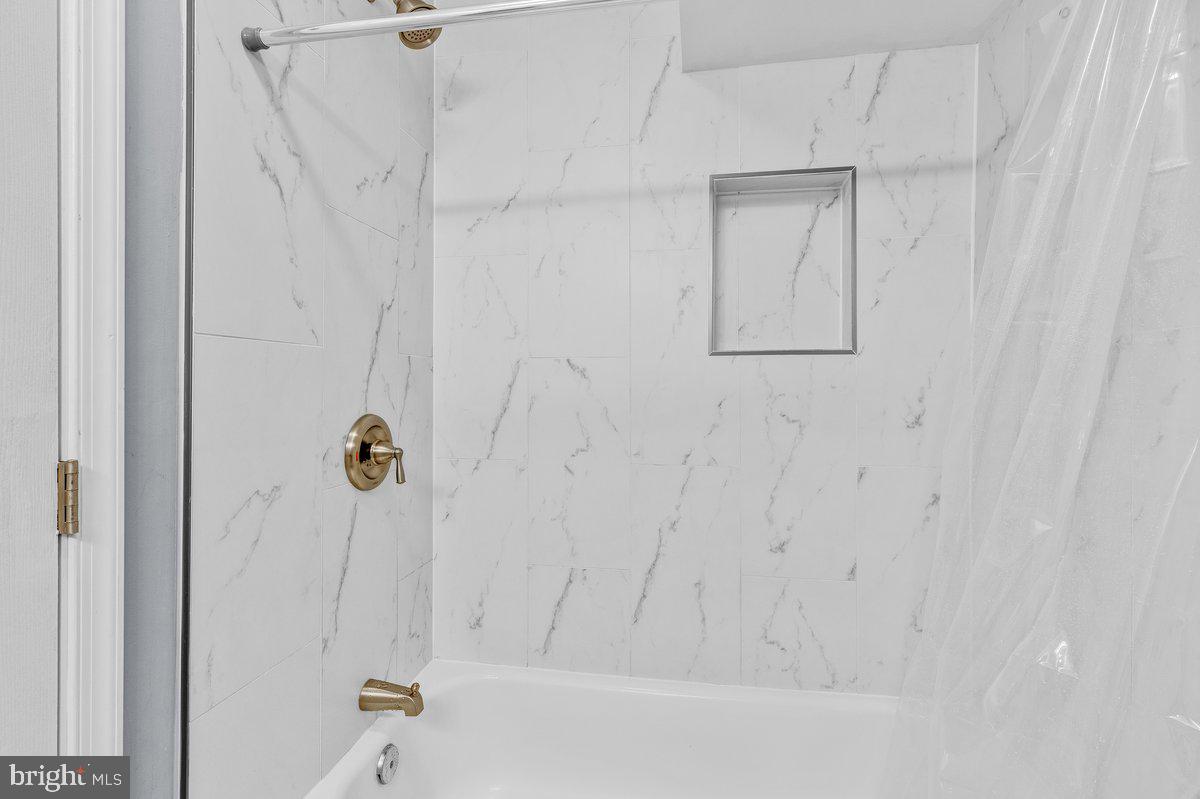 HOLLAWAY ESTATES - Residential