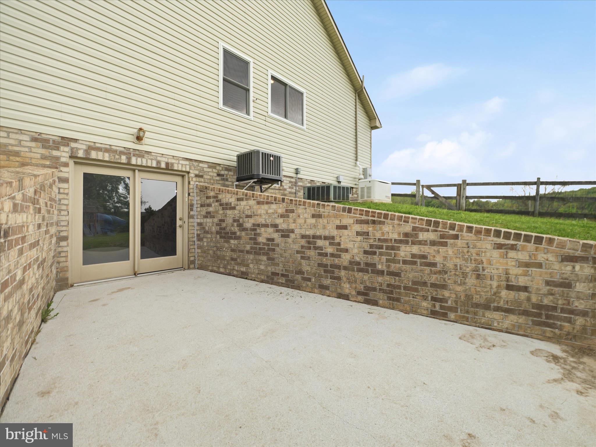 WEST MANHEIM - Residential