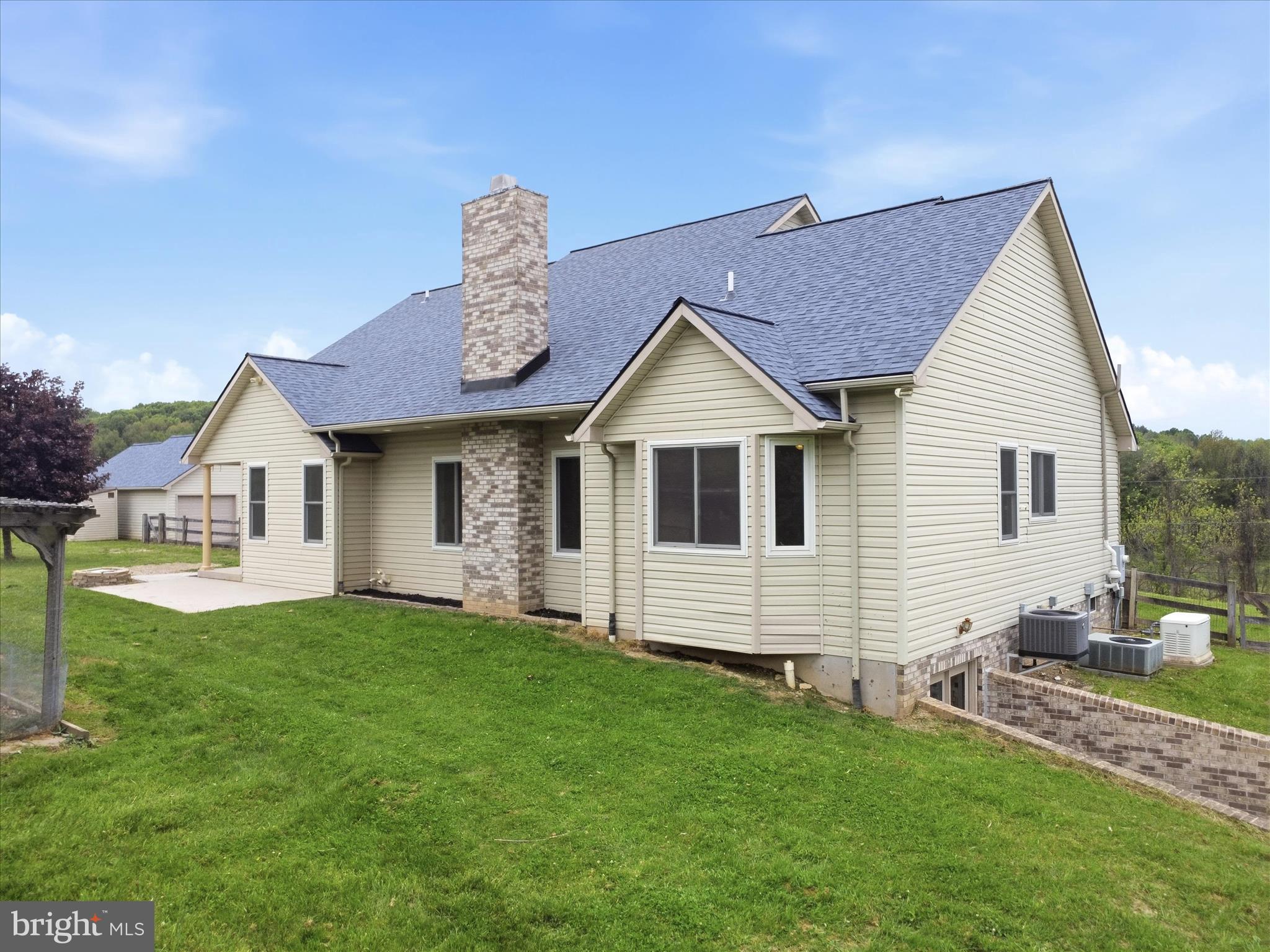 WEST MANHEIM - Residential
