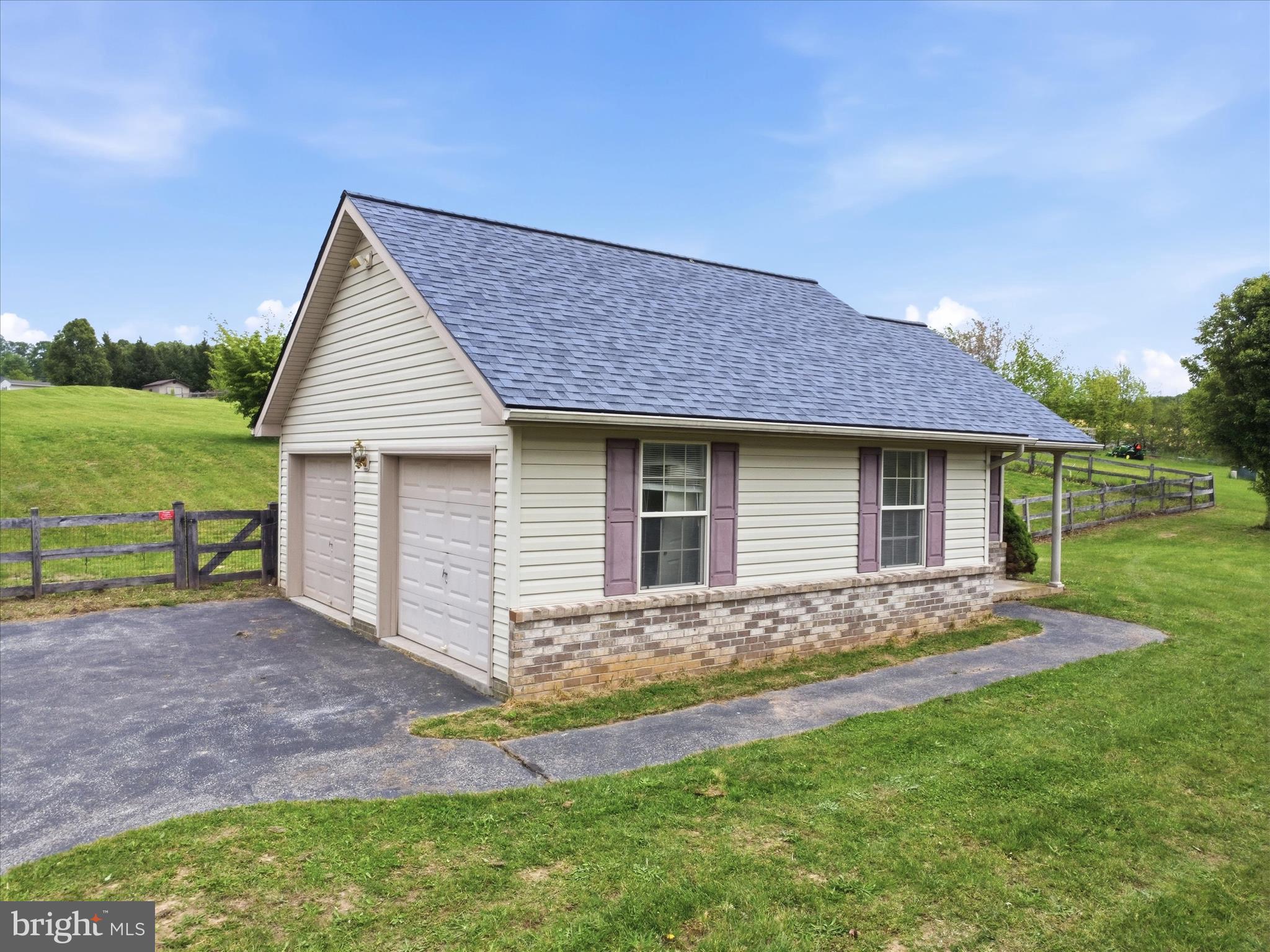 WEST MANHEIM - Residential