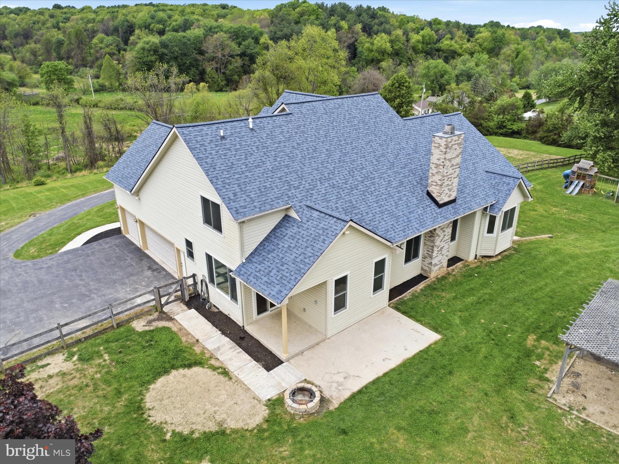 WEST MANHEIM - Residential