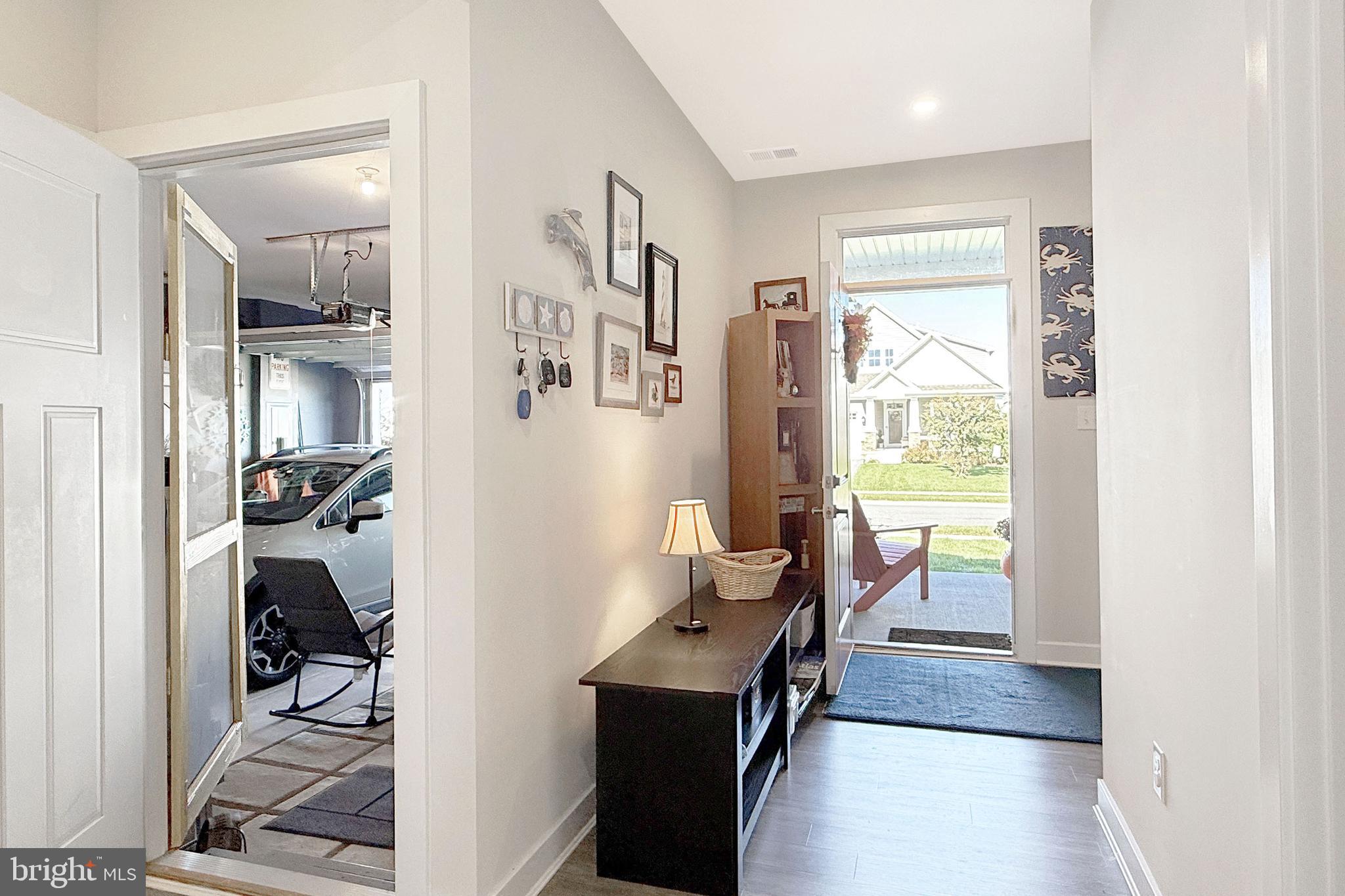 PELICAN POINT - Residential