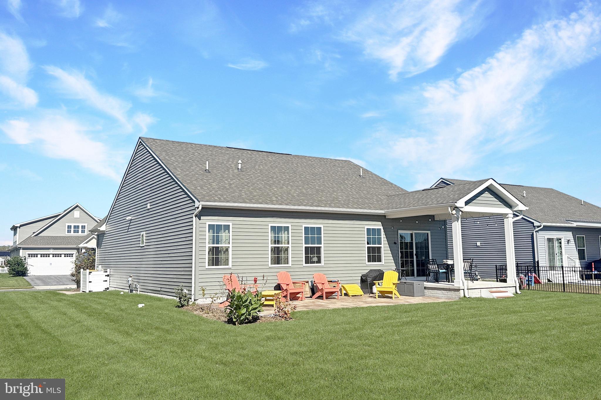 PELICAN POINT - Residential