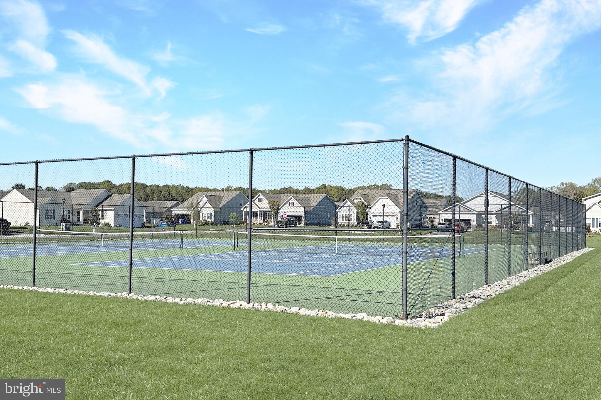 PELICAN POINT - Residential